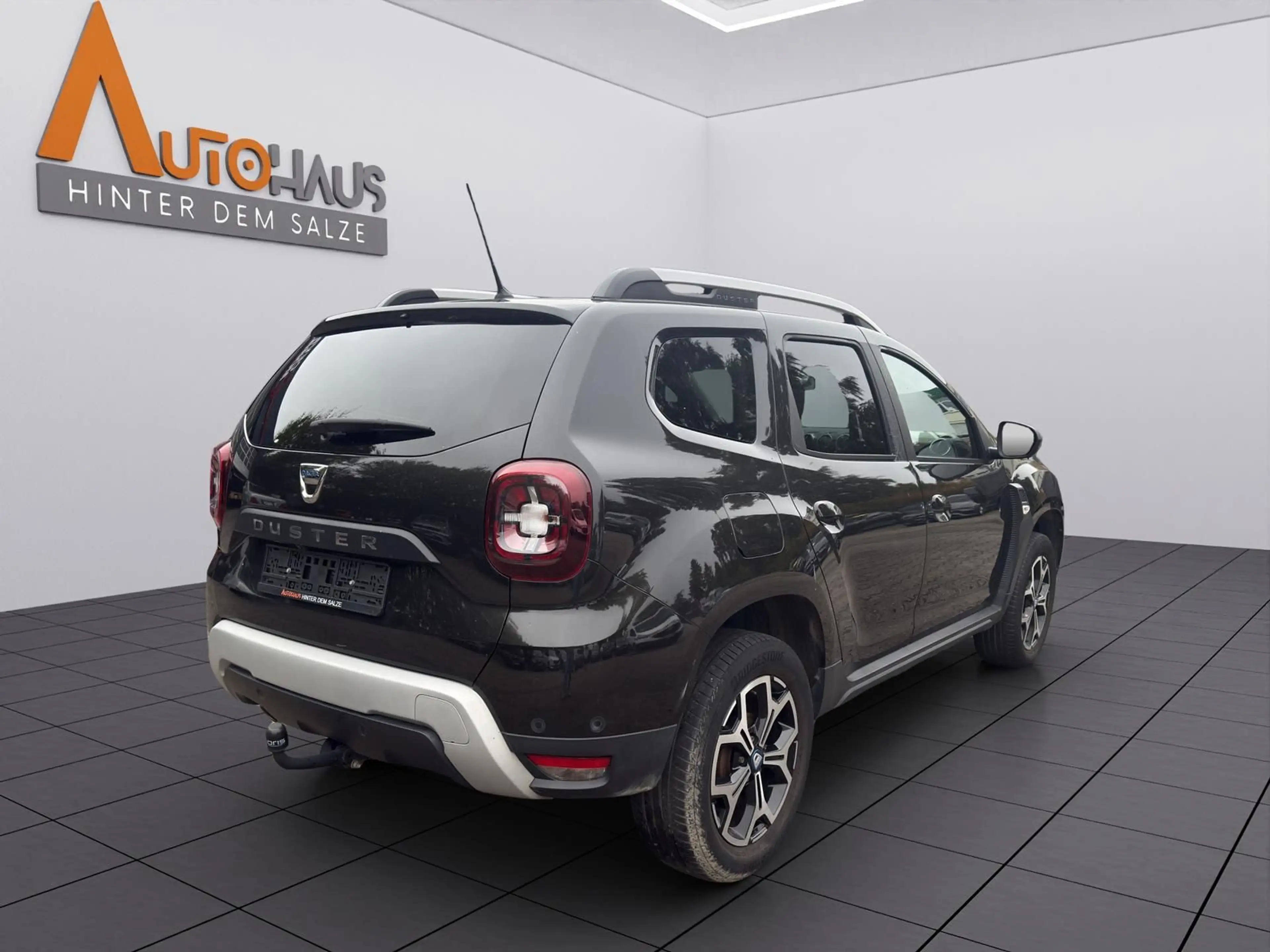 Dacia Duster Prestige 1.3 TCE KAT NAVI Metallic — photo 6