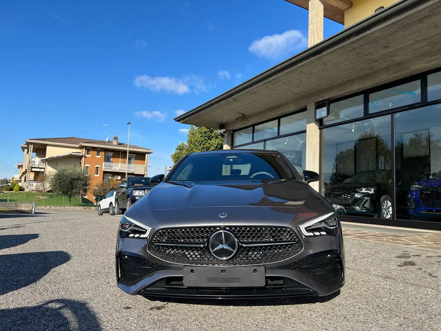 Mercedes-Benz CLA 180 CLA Coupe 180 AMG Line Premium auto Grigio - 2