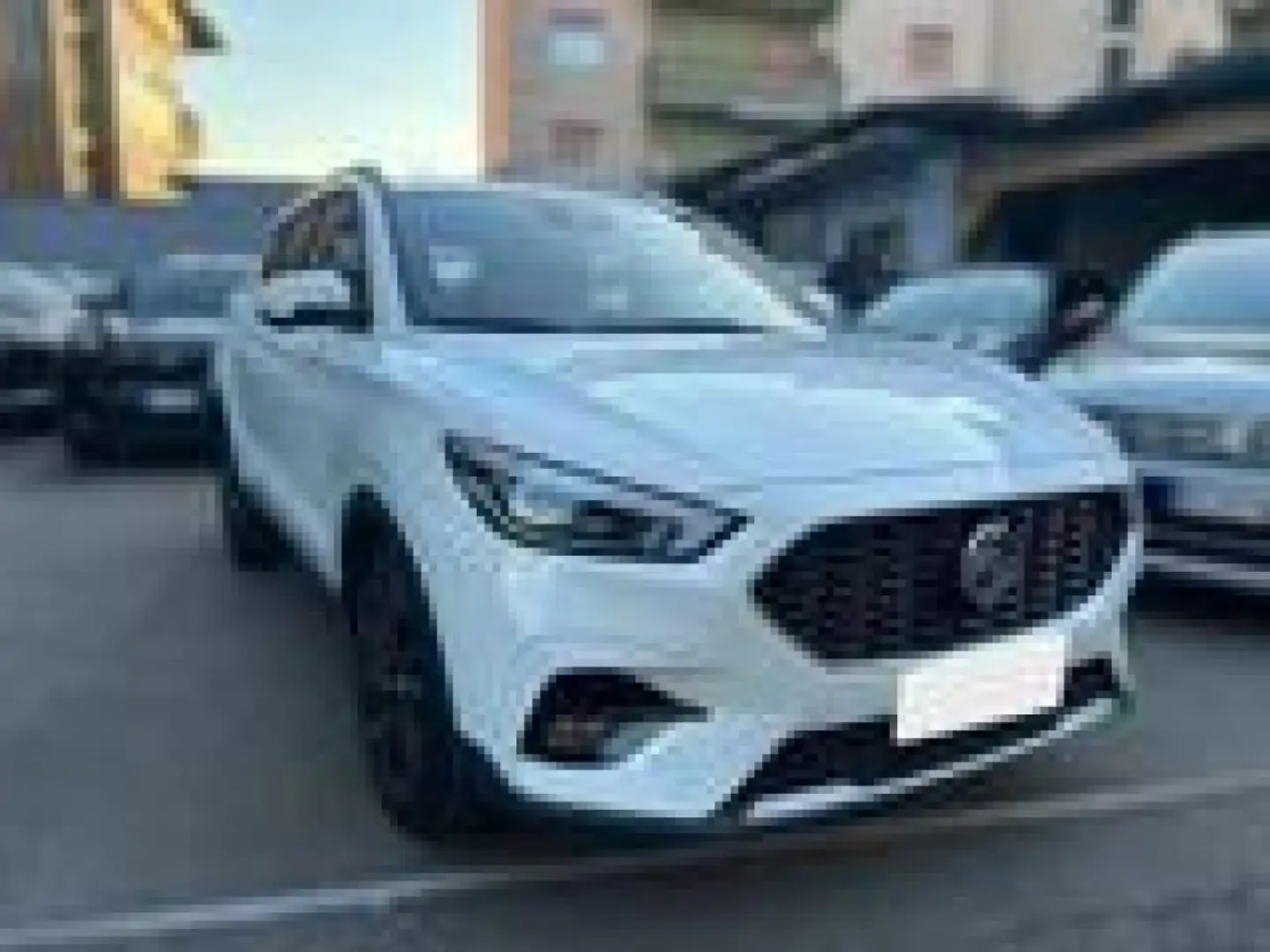 MG ZS 1.5 Luxury Bianco - 1