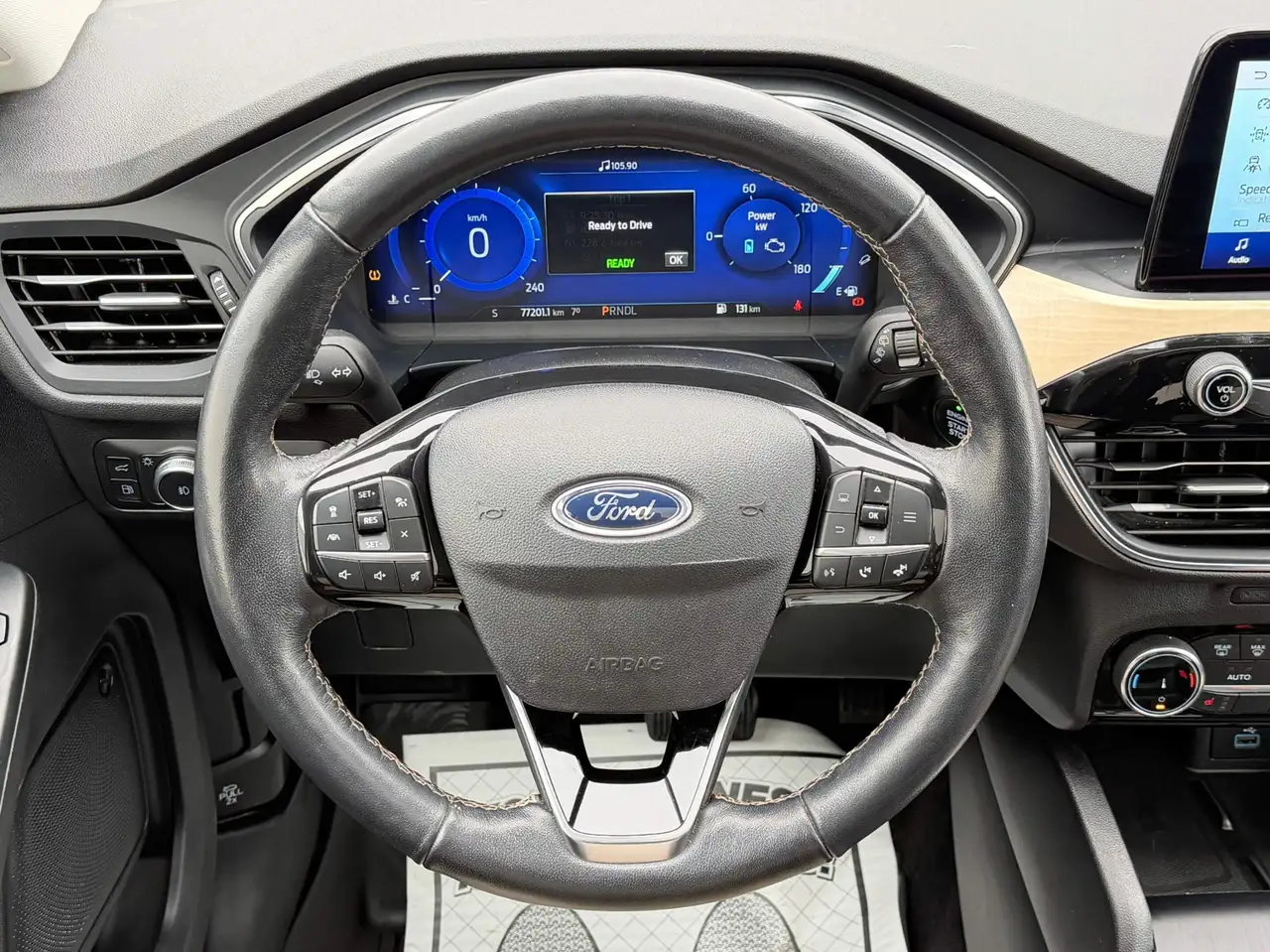 Ford Escape снимка Ford Escape