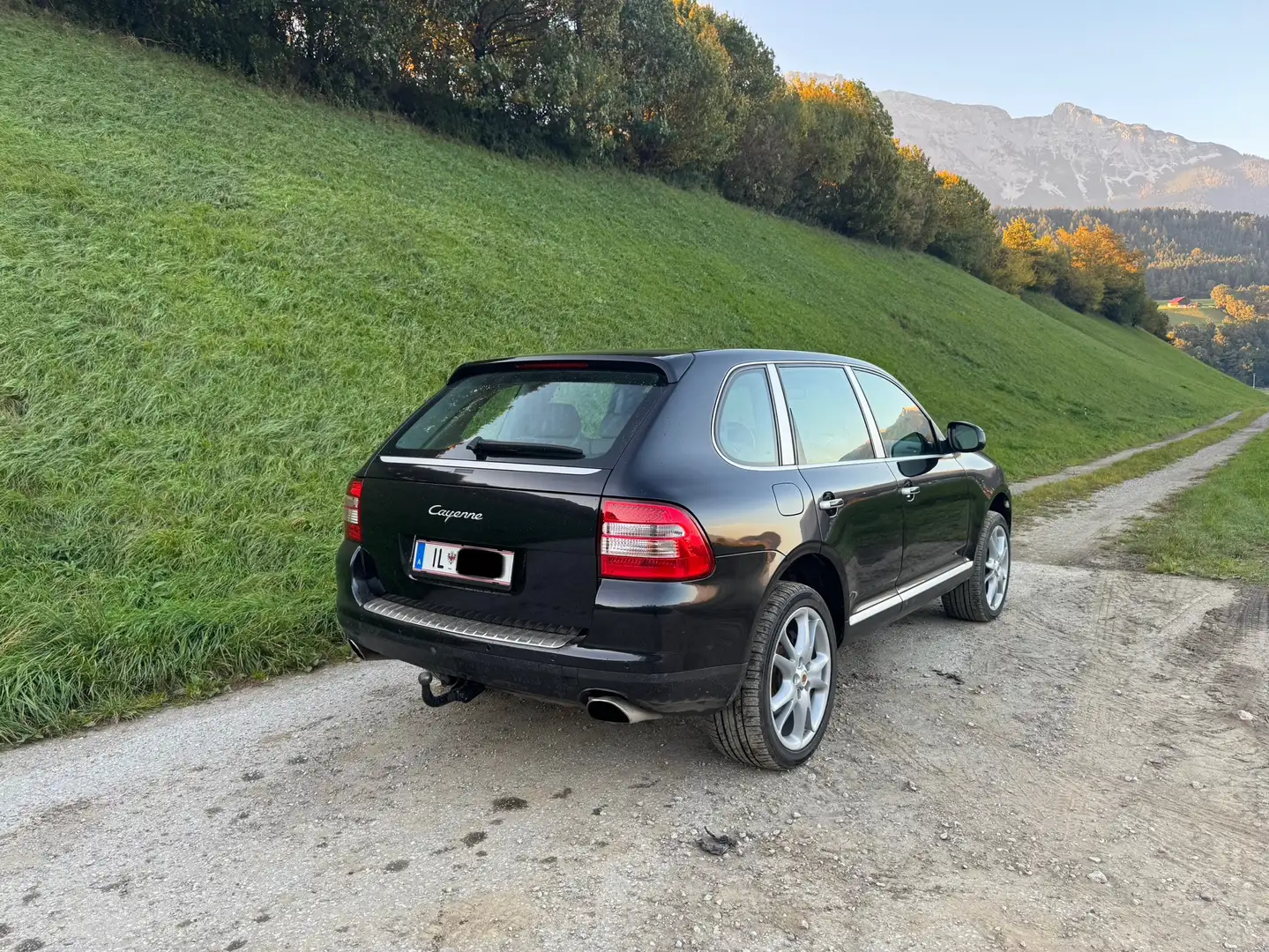 Porsche Cayenne 3,2 Tiptronic VR6 Schwarz - 2