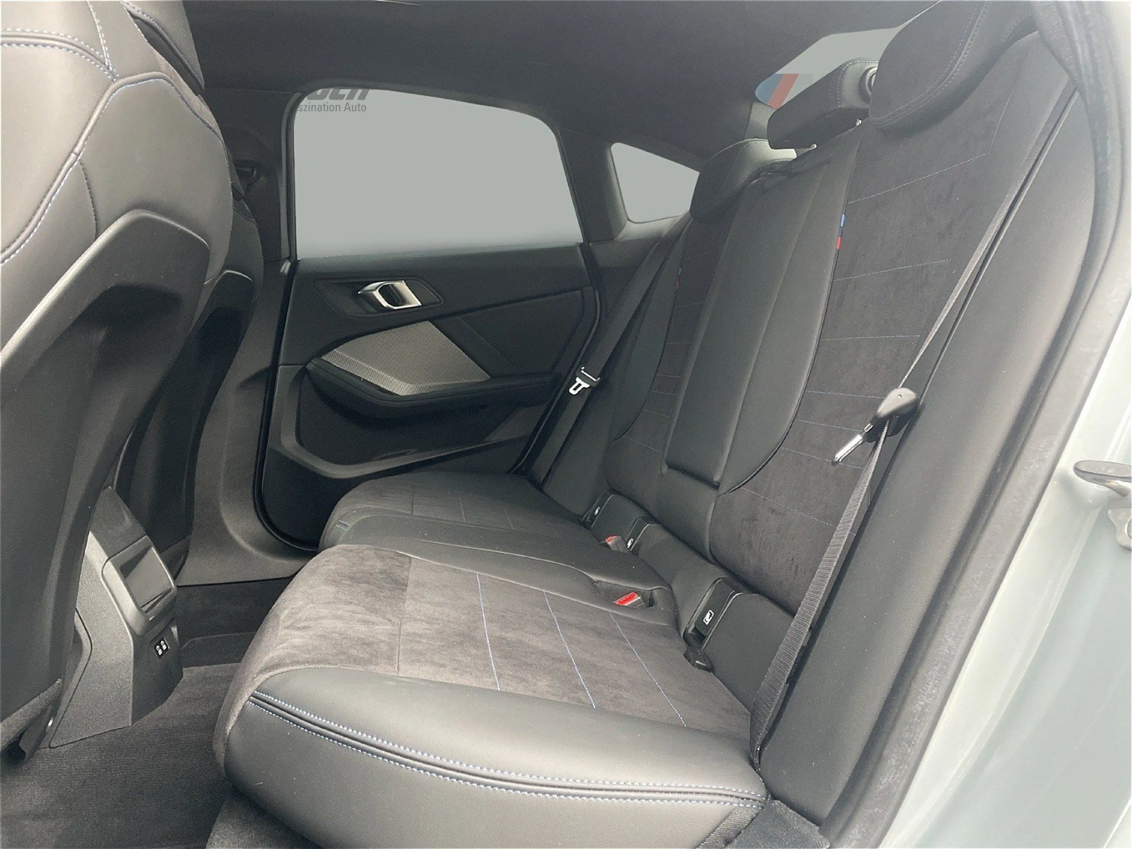 BMW 223 xDrive Gran Coupe — photo 11