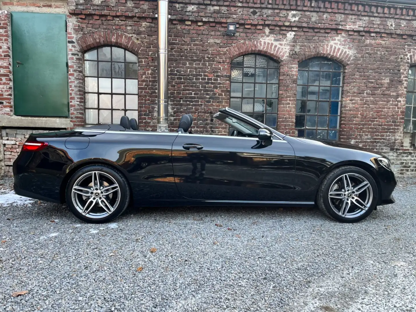 Mercedes-Benz E 200 Cabrio Airscarf/Night Paket Schwarz - 2