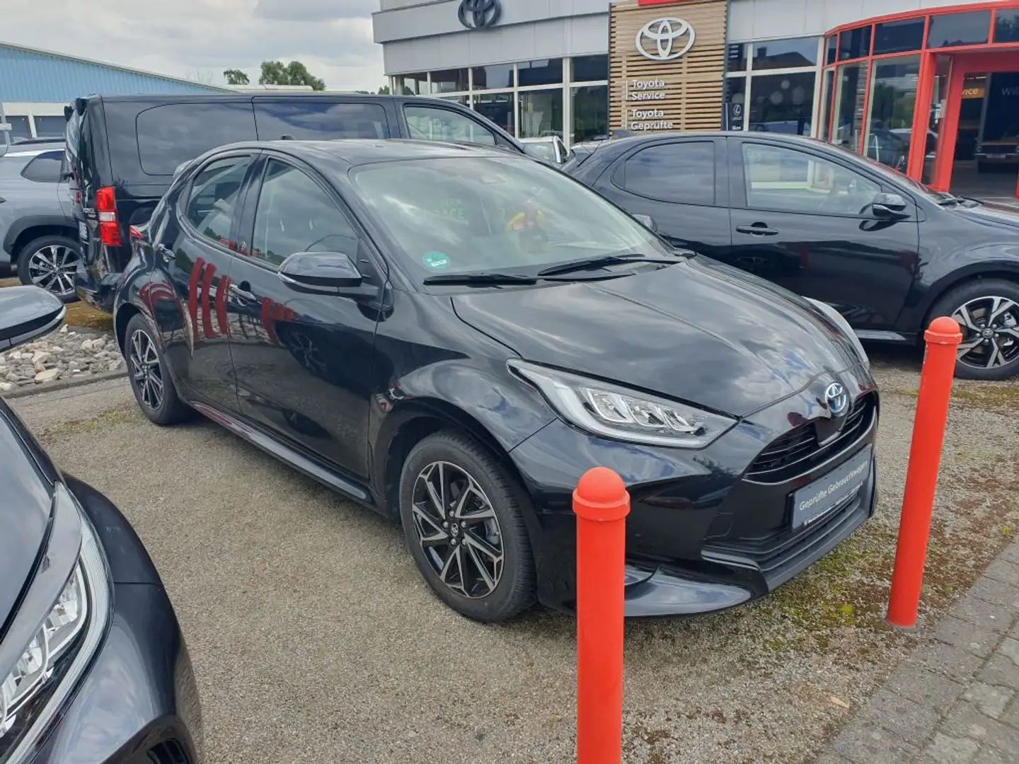 Toyota Yaris Hybrid 1.5 VVT-i Team Deutschland Noir - 2