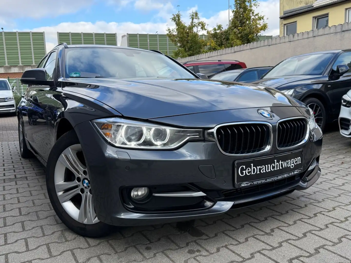 BMW 320 d touring Aut. Sport Line Xenon Navi Gris - 2