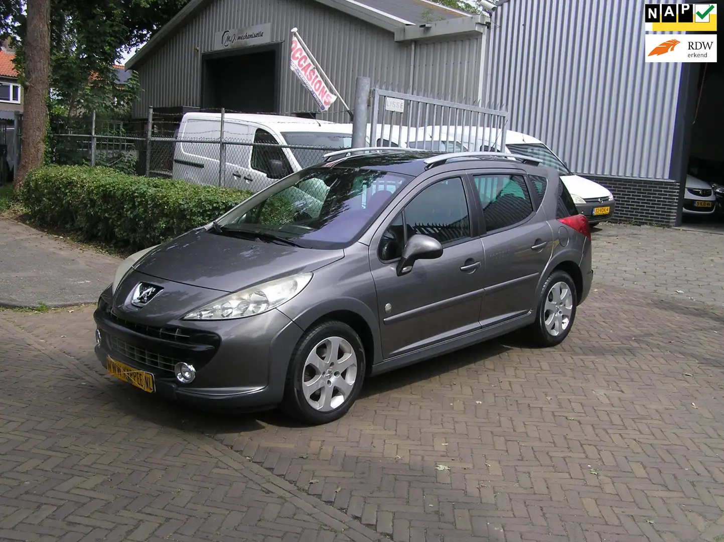 Peugeot 207 SW Outdoor 1.6 VTi XS nap pas airco nieuwe apk Grau - 1