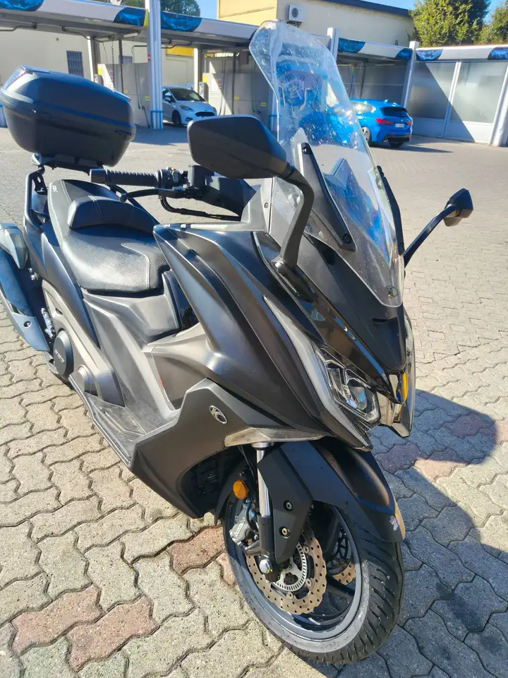 Kymco AK 550