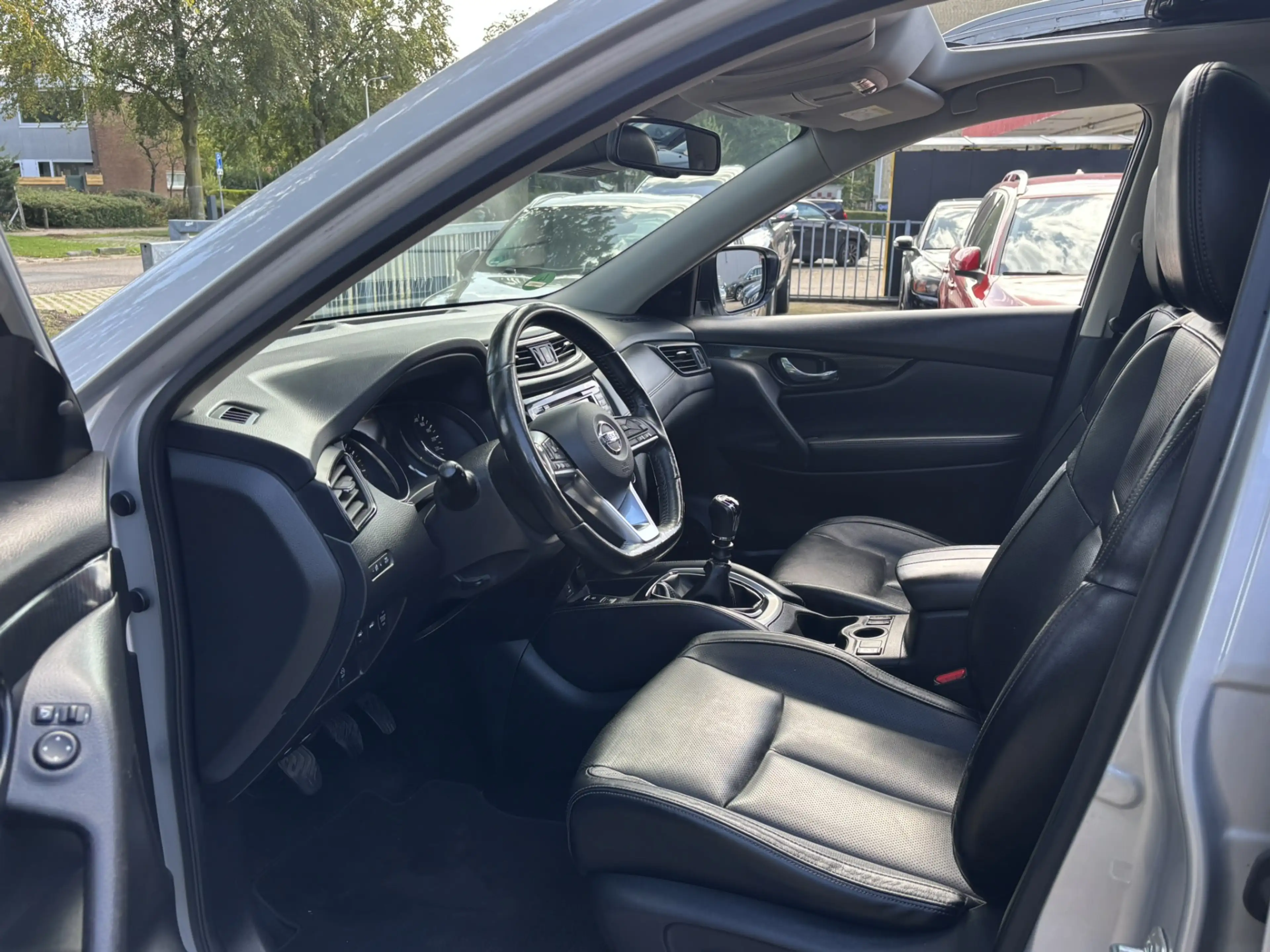 Nissan X-Trail 1.6 DIG-T Tekna Leder Pano 360 Keyless — photo 4