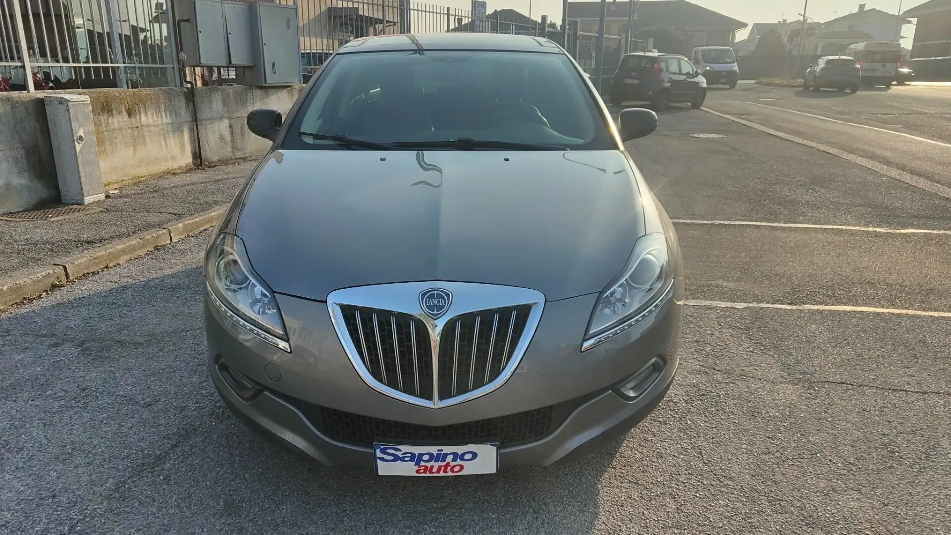 Lancia Delta 1.4 T-Jet 120 CV Oro Сірий - 2