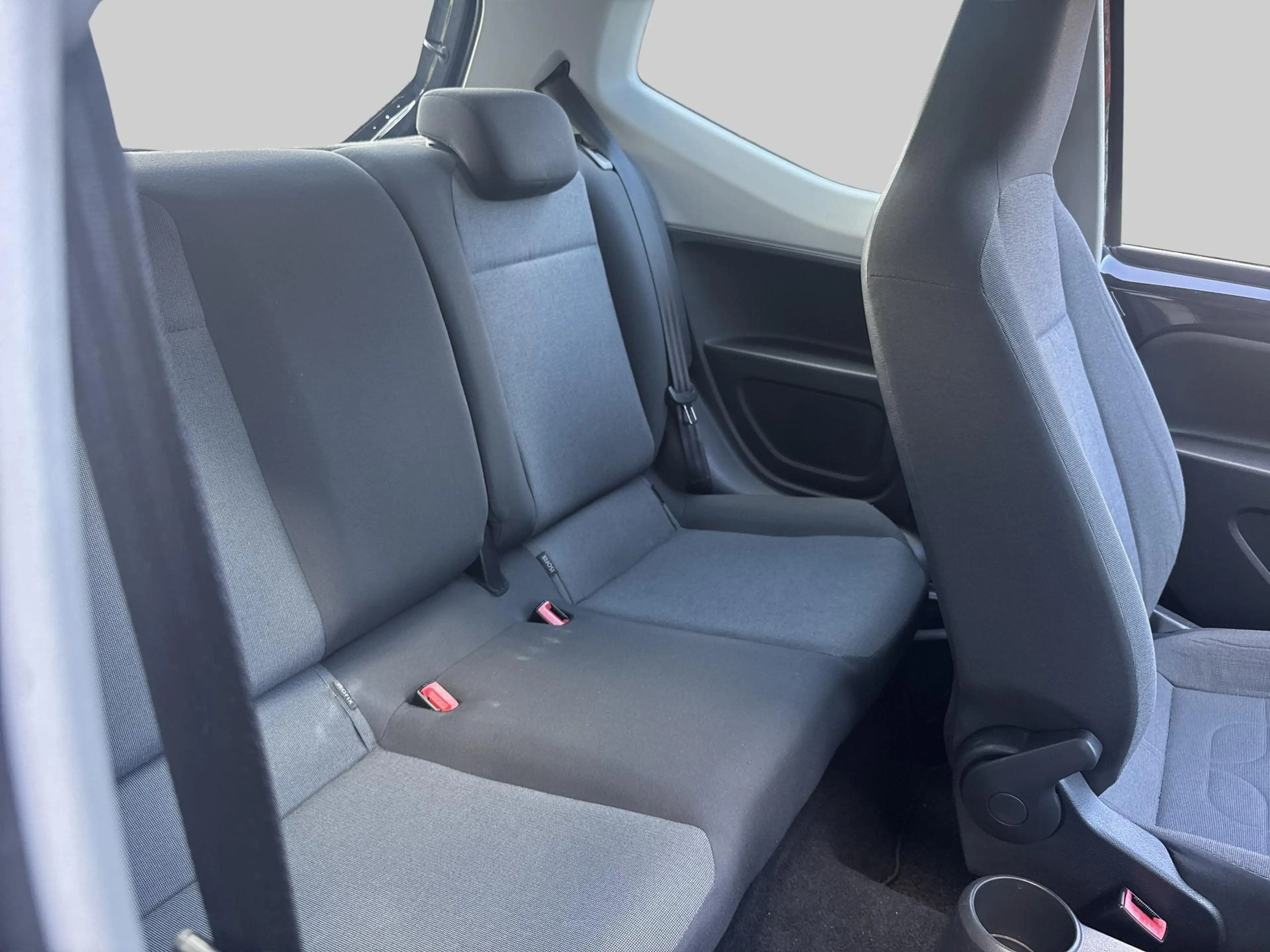 Volkswagen up! 1.0 move — photo 14