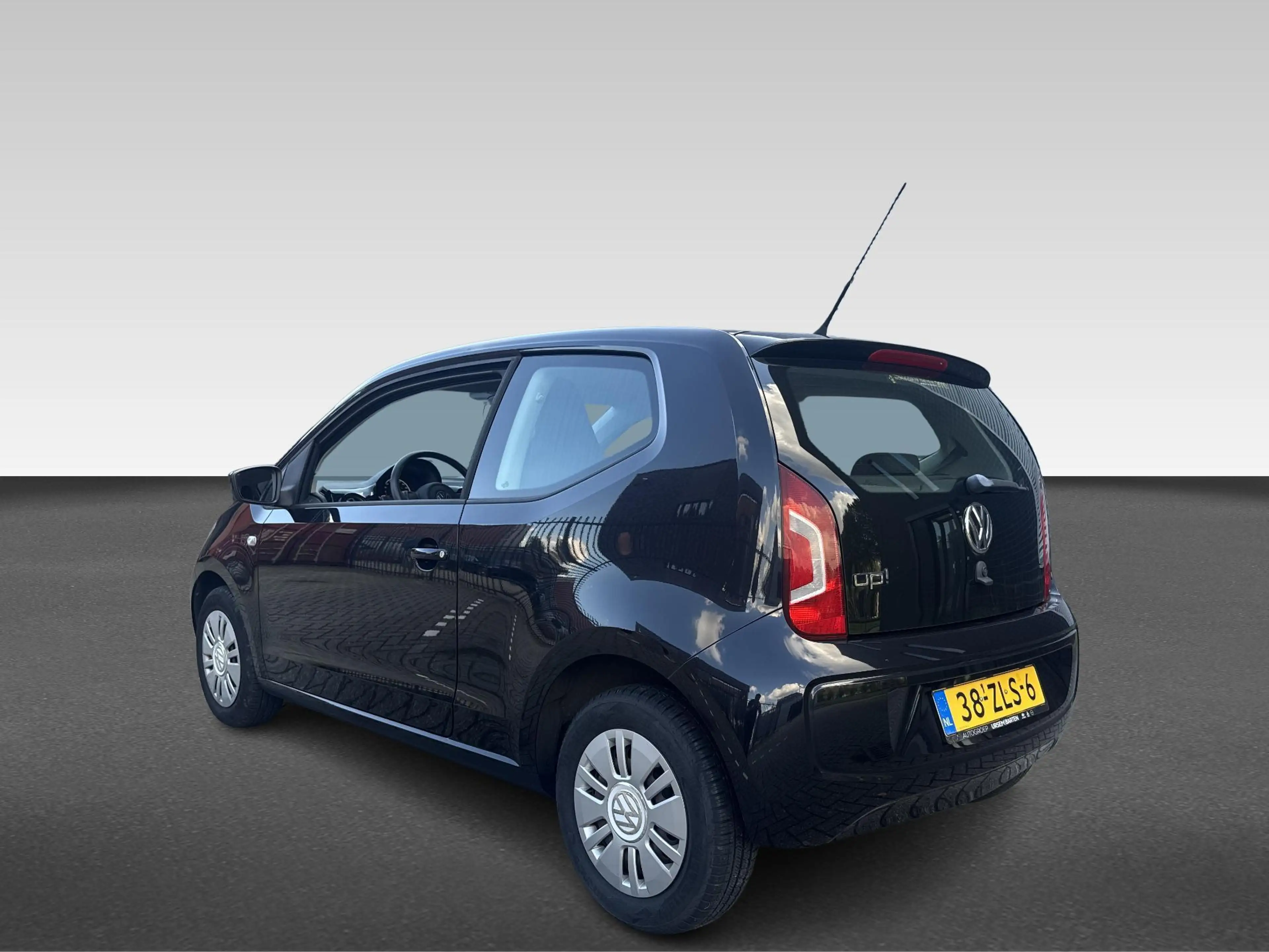 Volkswagen up! 1.0 move — photo 3