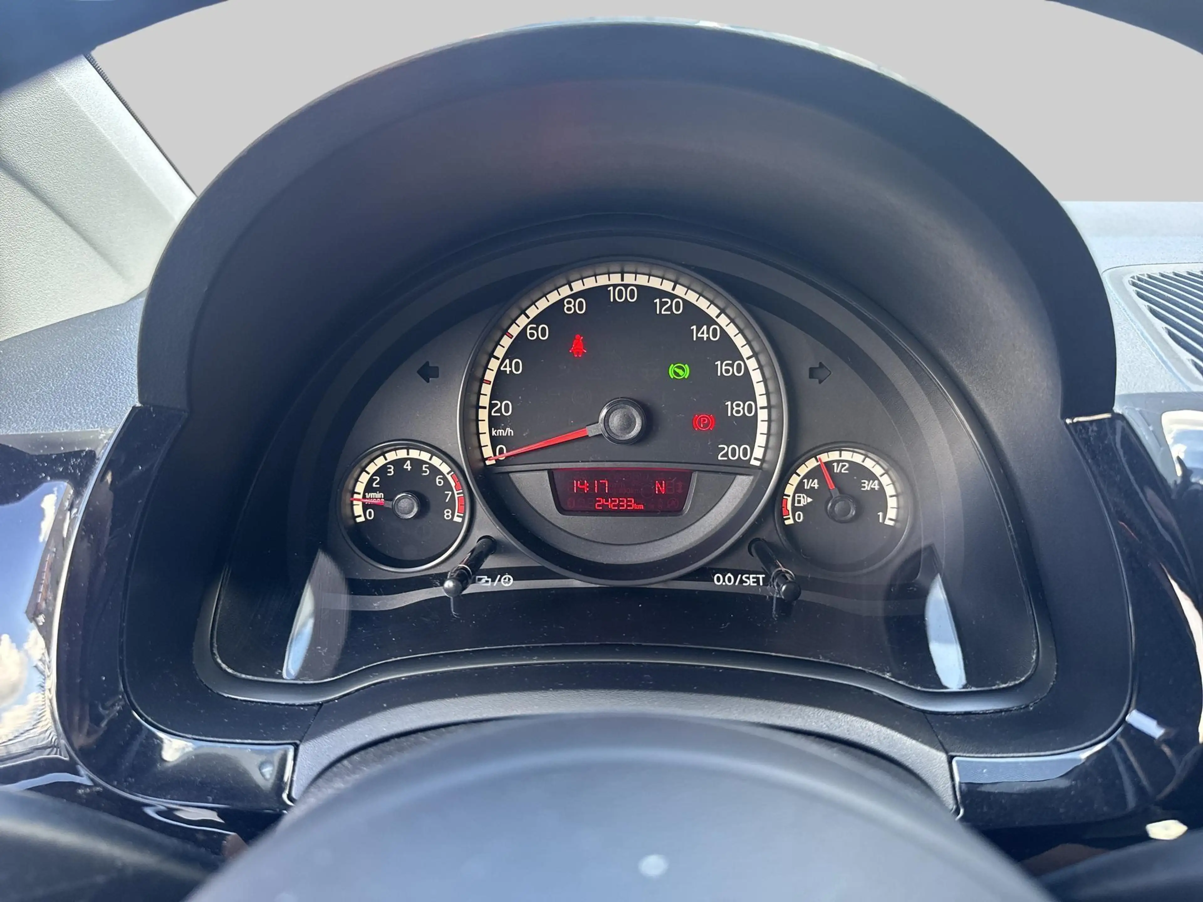 Volkswagen up! 1.0 move — photo 15