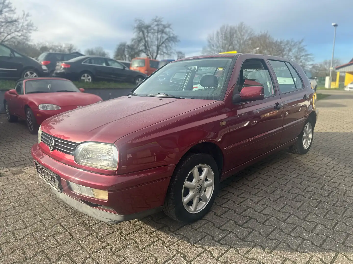 Volkswagen Golf 1.6 Joker erst.76Tkm HU&AU Neu Rot - 1