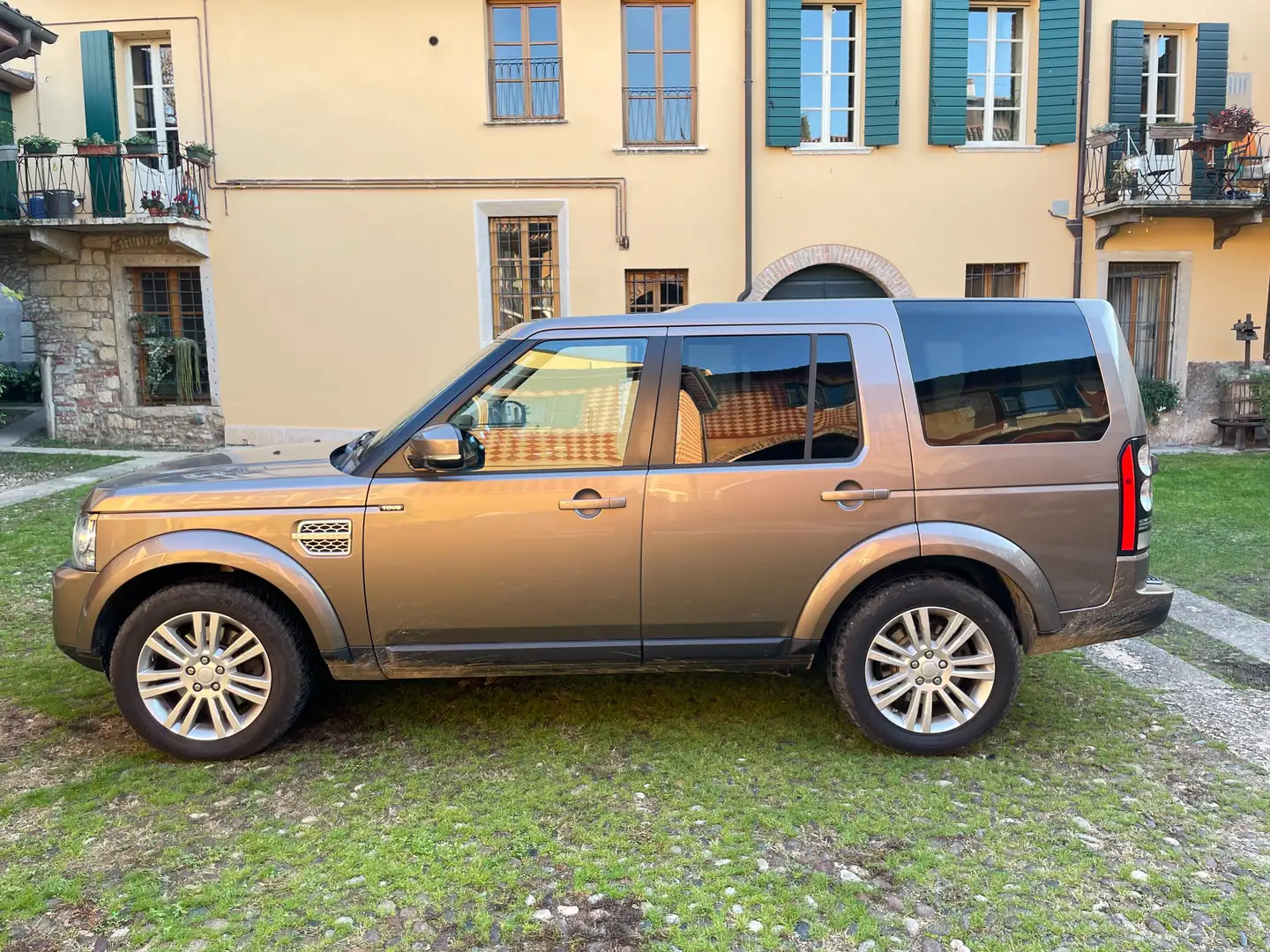 Land Rover Discovery HSE Bronzo - 1
