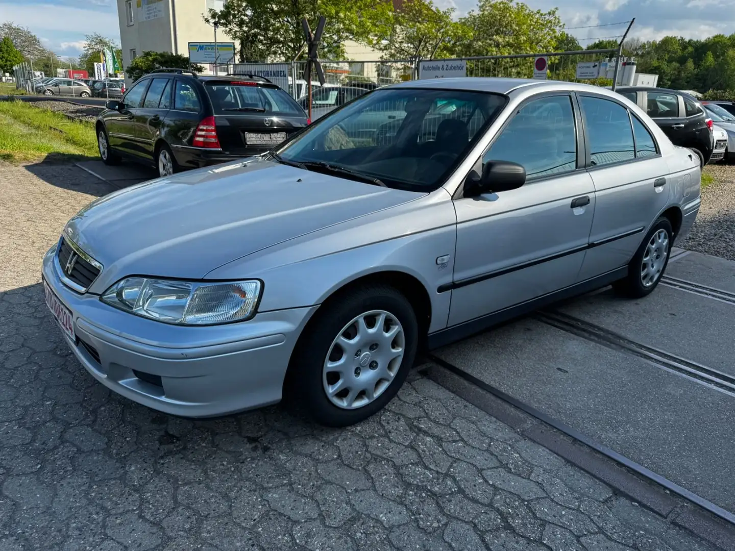Honda Accord 1.8i ES*Automatik*Klima* Silber - 1