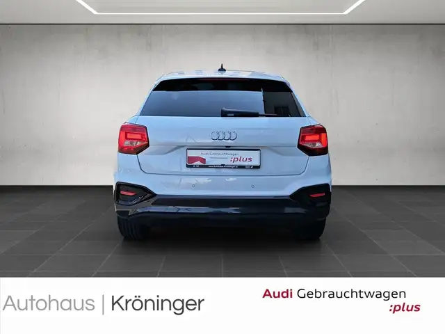Audi Q2 view 6