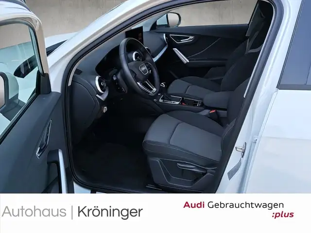 Audi Q2 view 7