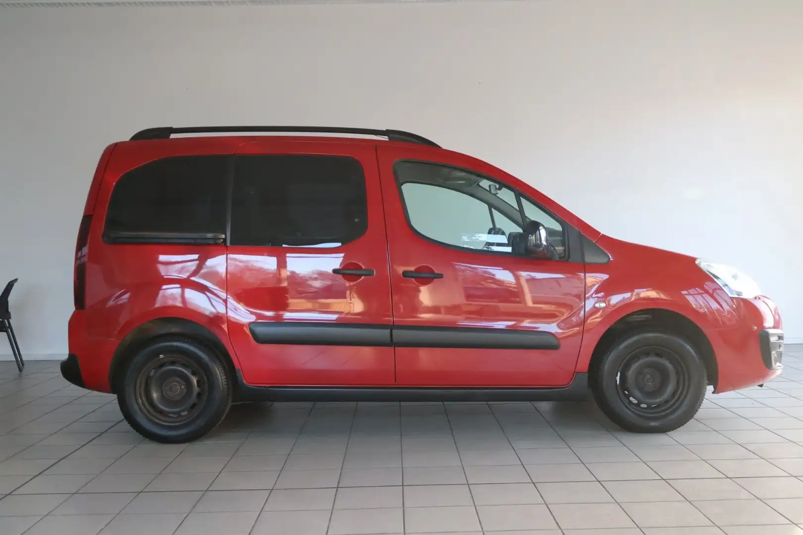 Citroen Berlingo Kombi 1.6 Klimaautomatik Tempomat Rot - 2