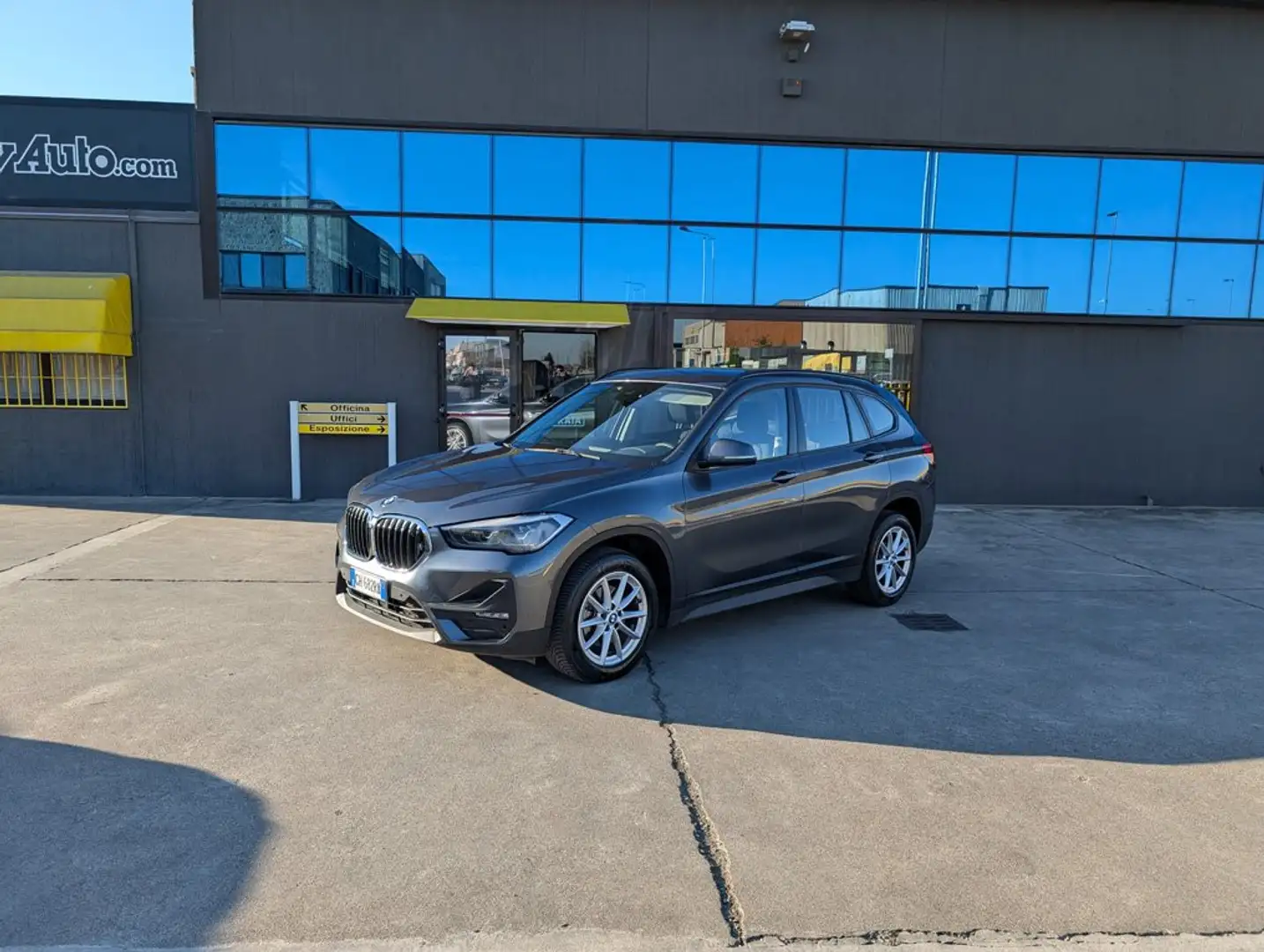 BMW X1 Sdrive18d Business Advantage Automatica Gris - 1