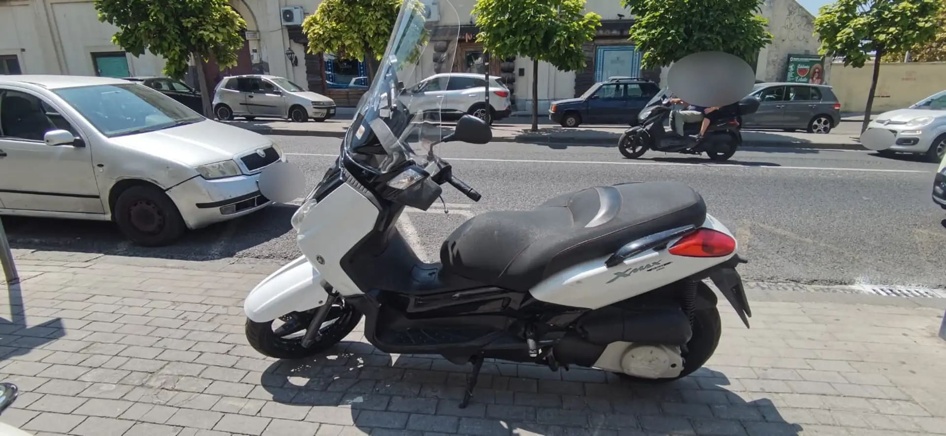 Yamaha X-Max 250 - 2
