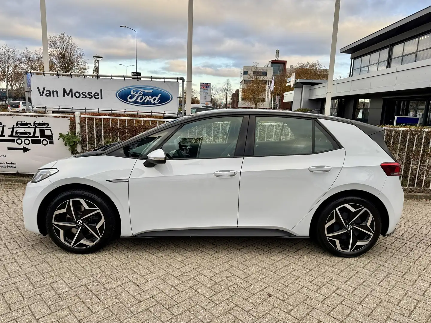 Volkswagen ID.3 ID.3 45 kWh Pure Comfort | Navigatie | Parkeersens Blanc - 2