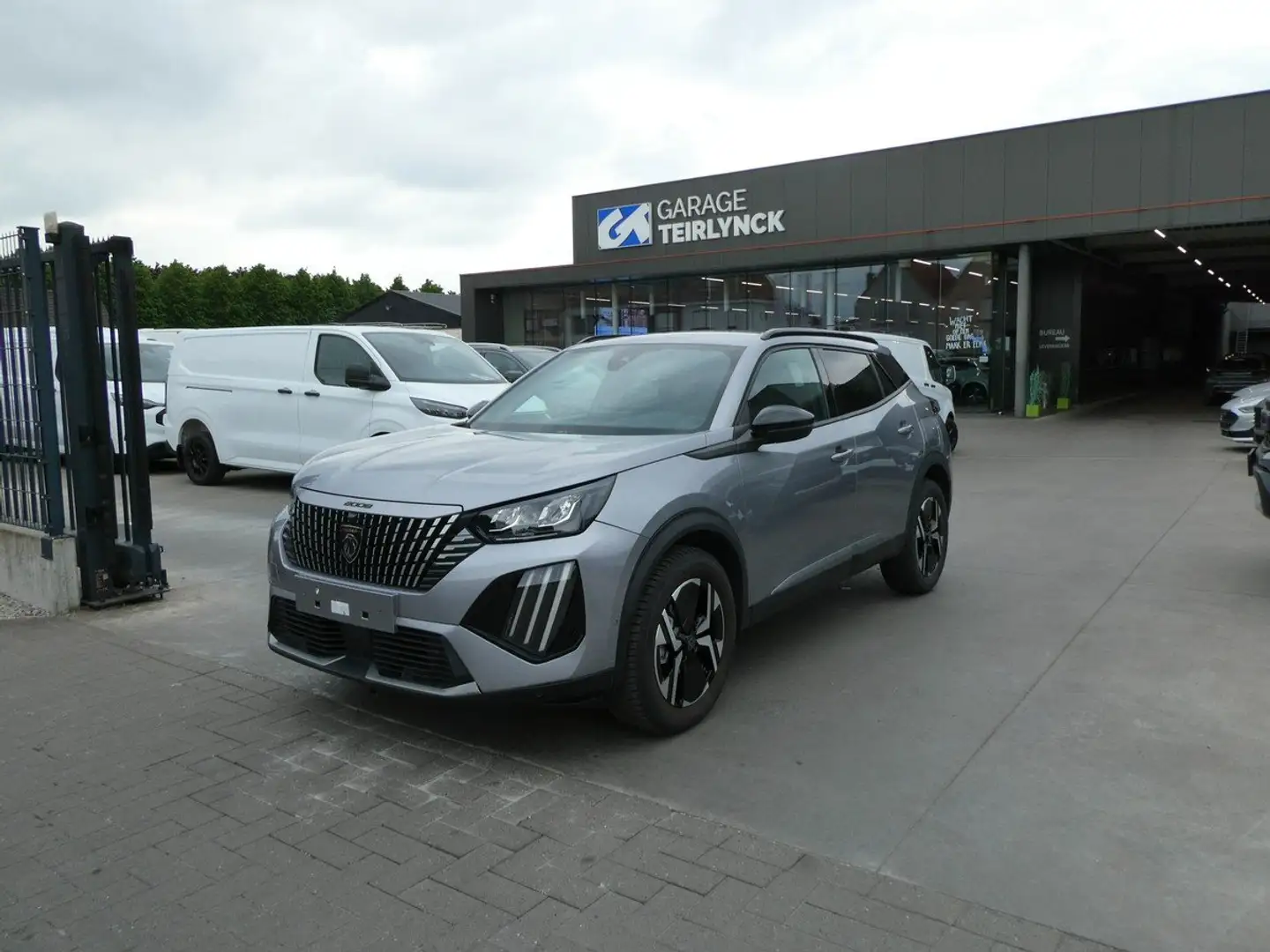 Peugeot 2008 1.2i 130pk Automaat Allure 360° BLIS ACC(60170) Grijs - 1