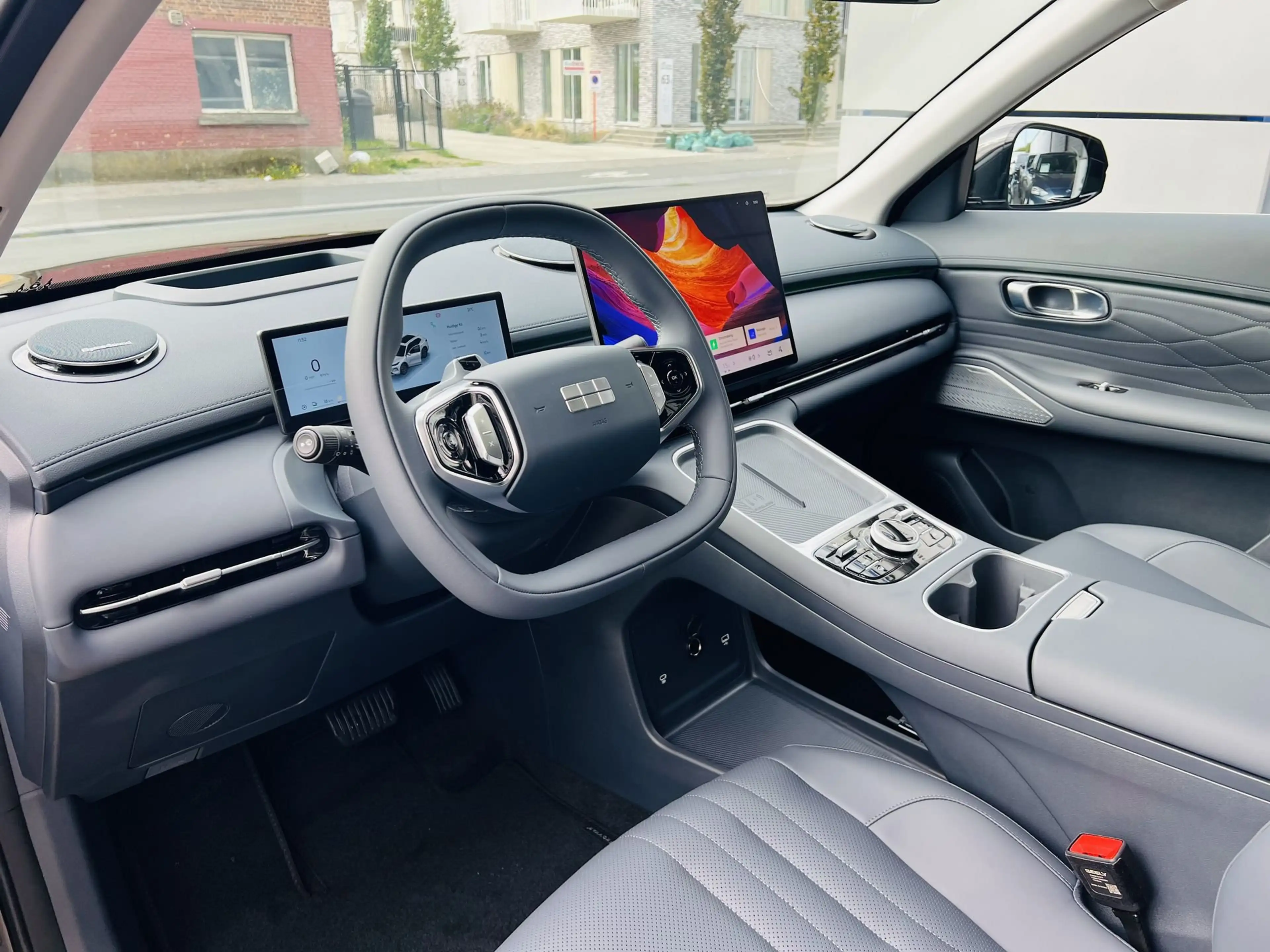 Geely Starray EM-i 1.5 PHEV / MAX+ / FULL / 29,8 KW / PANO / MASSAGE / HUD / 360 / LEDER — photo 6
