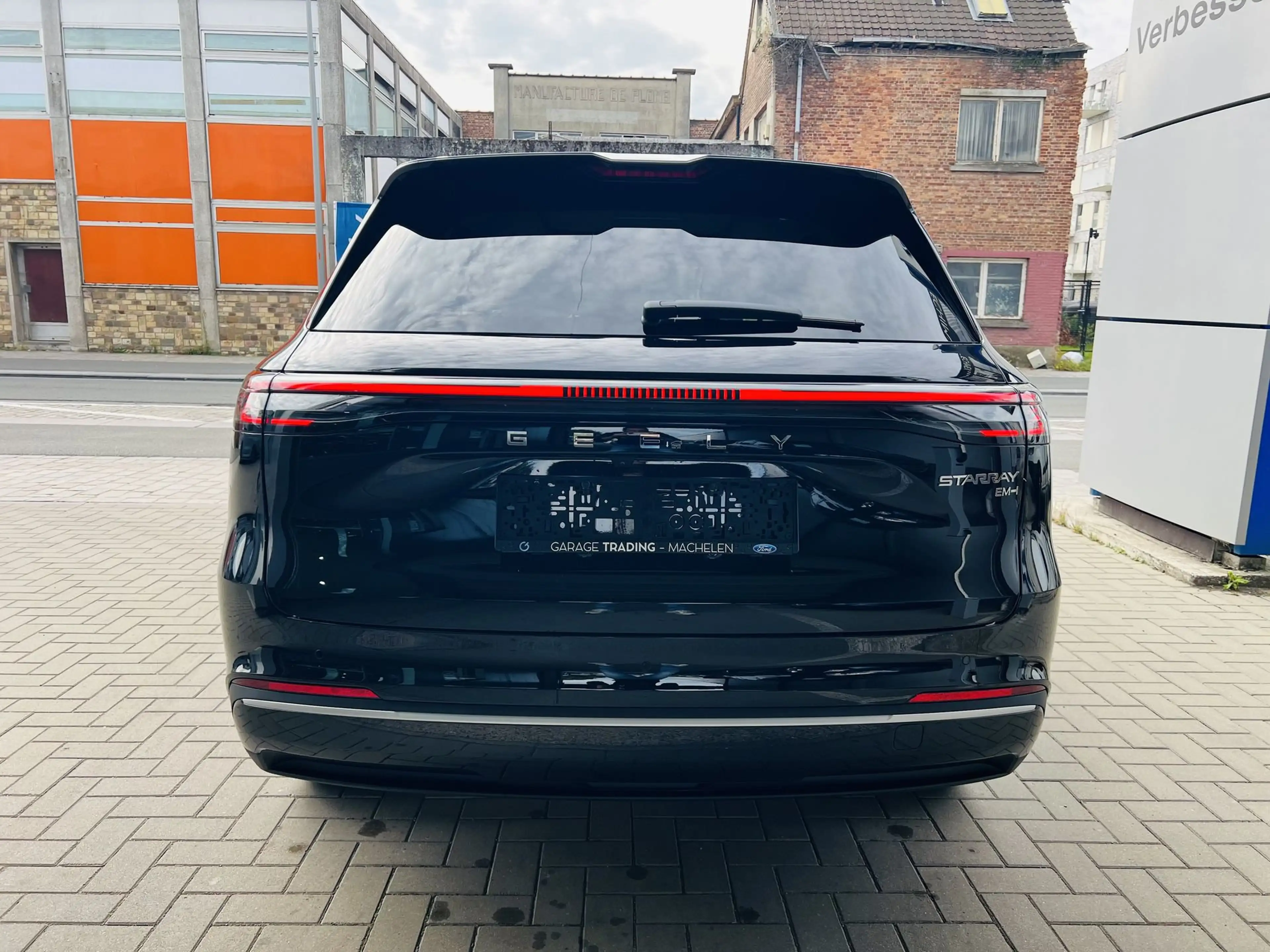 Geely Starray EM-i 1.5 PHEV / MAX+ / FULL / 29,8 KW / PANO / MASSAGE / HUD / 360 / LEDER — photo 4