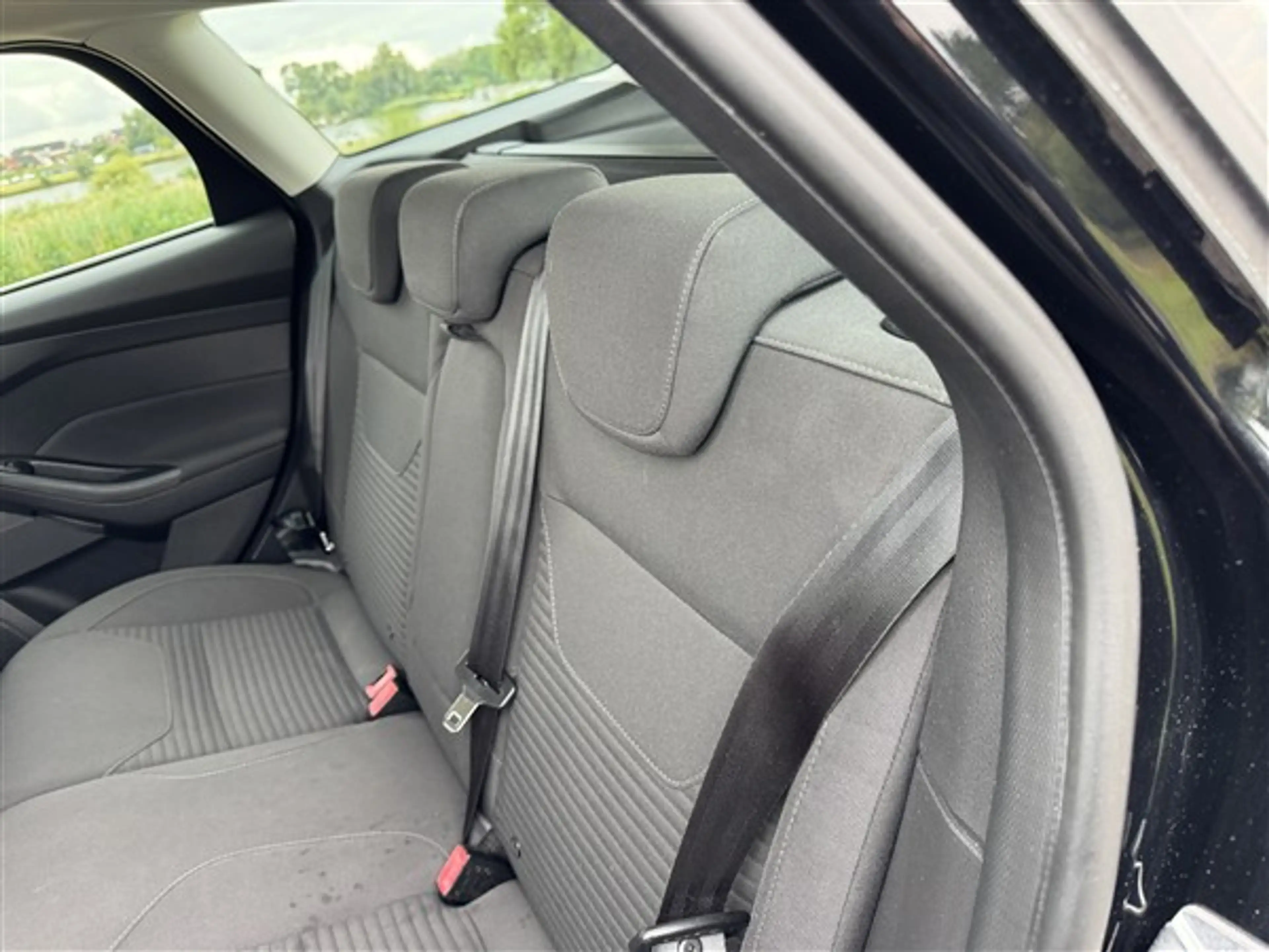 Ford Focus Wagon 1.0 Titanium Edition ECC.LMV.NAVI.PDC.TREKHA — photo 11
