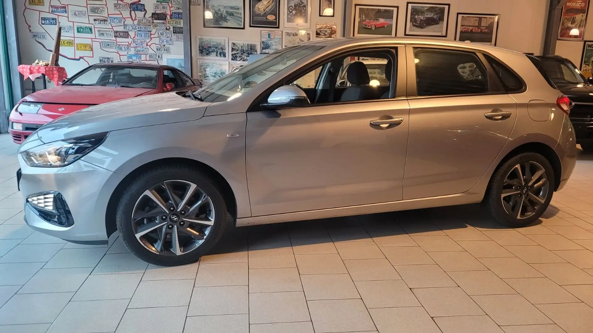 Hyundai i30 1.0 T-GDI Hybrid Alu Navi Kamera Tempomat Silber - 2