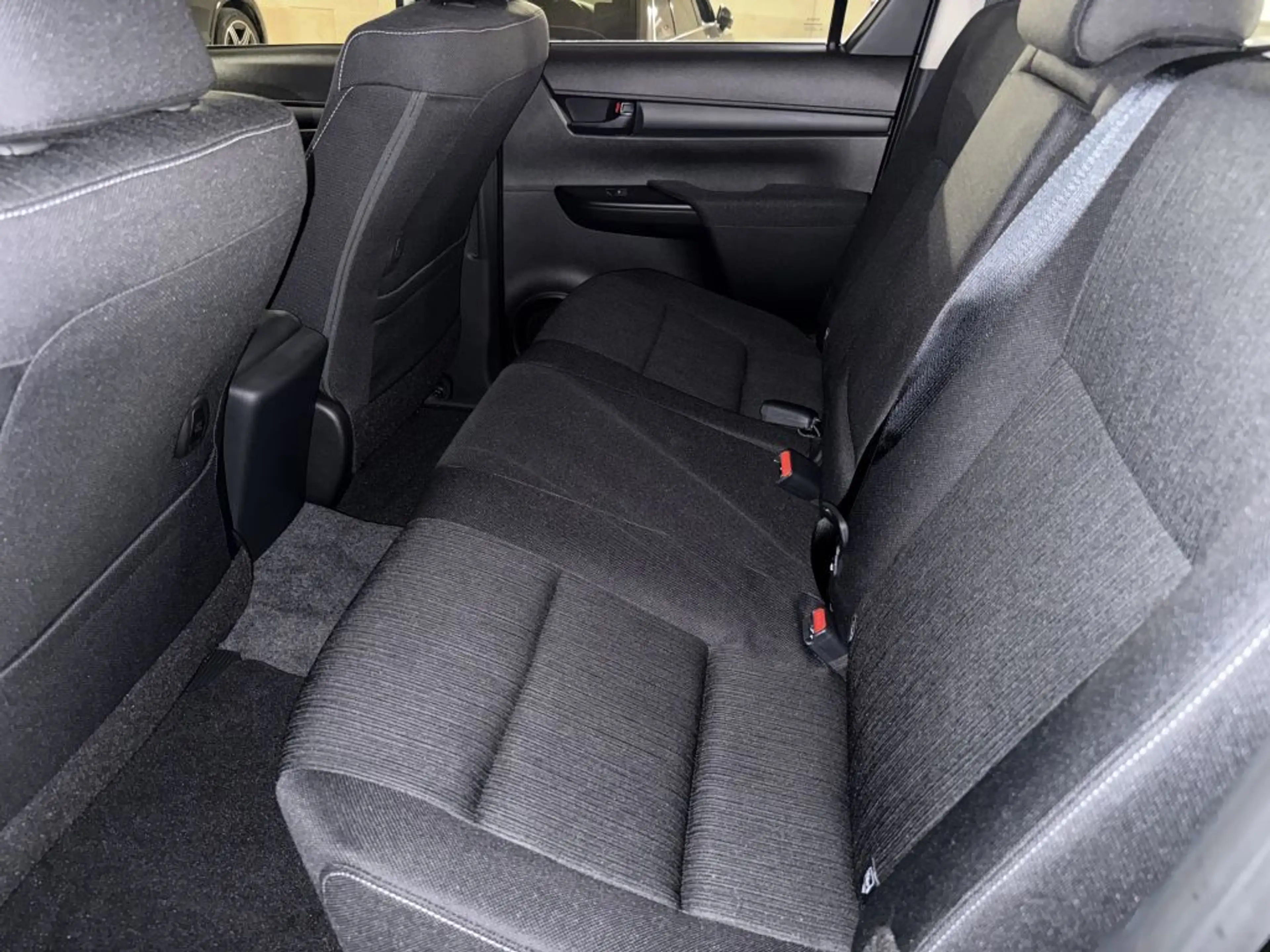 Toyota Hilux 2.4 Double Cab Duty Automatik,CarPlay,ACC,Kamera — photo 10
