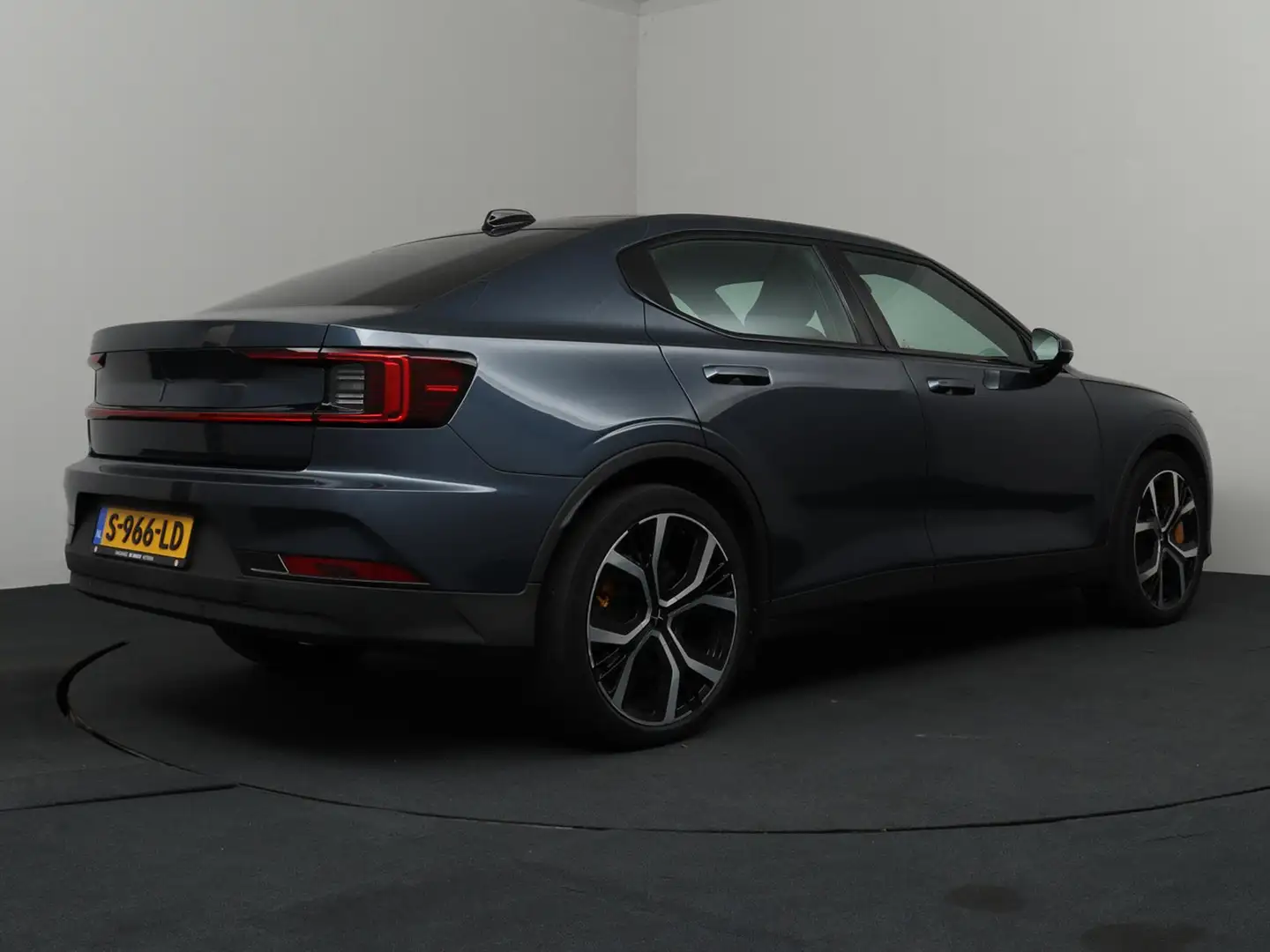 Polestar 2 Long Range Dual Motor Launch Edition 78kWh Perform Blauw - 2