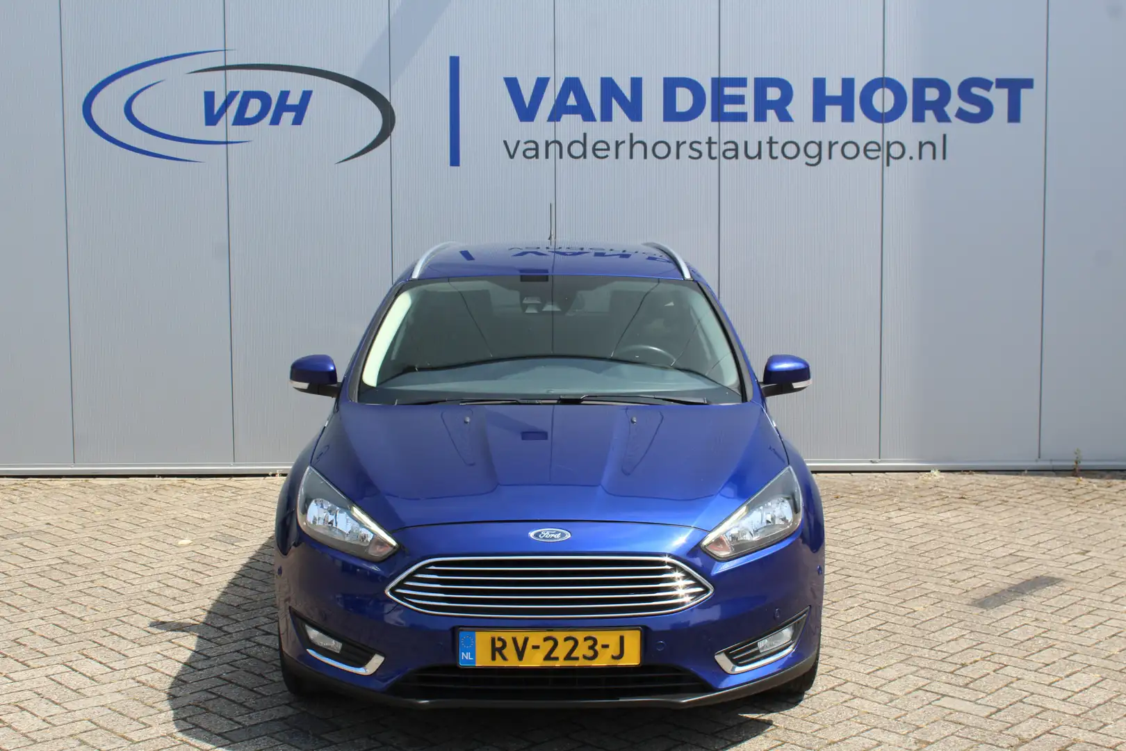 Ford Focus Wagon 1.5 TDCI Titanium Winter Pack, Cruise Contro Blauw - 2