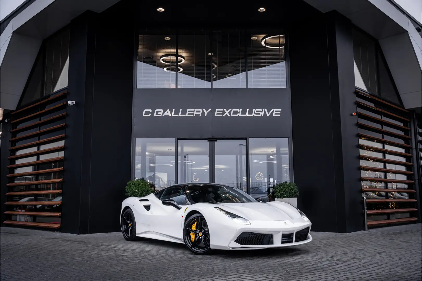 Ferrari 488 3.9 GTB HELE - Bianco Avus | Carbon | Lift | Elect Blanc - 1