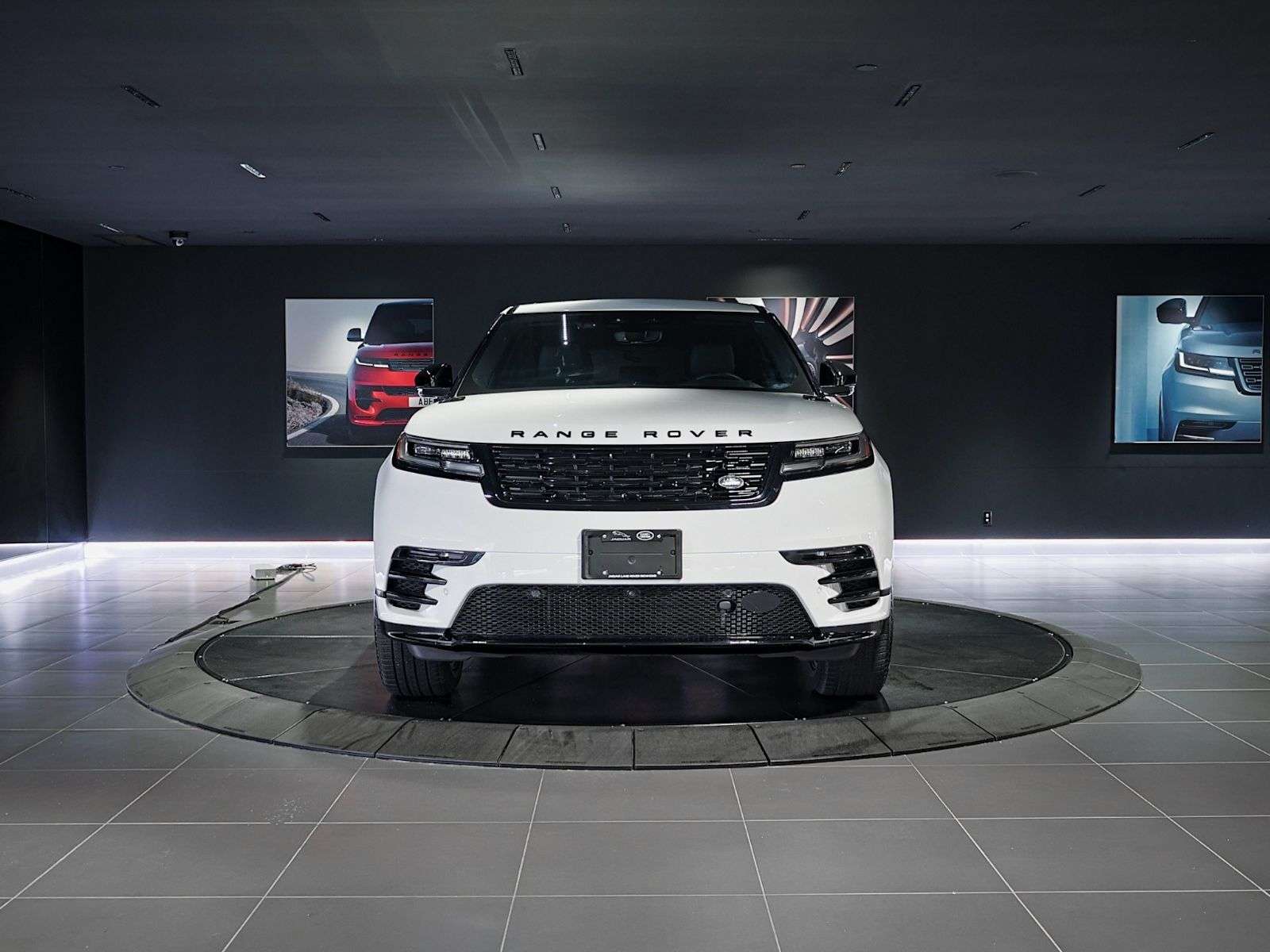 2026 Land Rover Range Rover Velar Dynamic SE | Sunroof | Navigation | Bluetooth | He — снимка 1