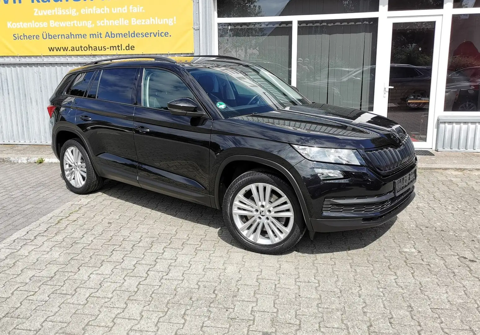 Skoda Kodiaq 2.0 TDI 140kW DSG 4x4 Navi 19Zoll APP Schwarz - 2