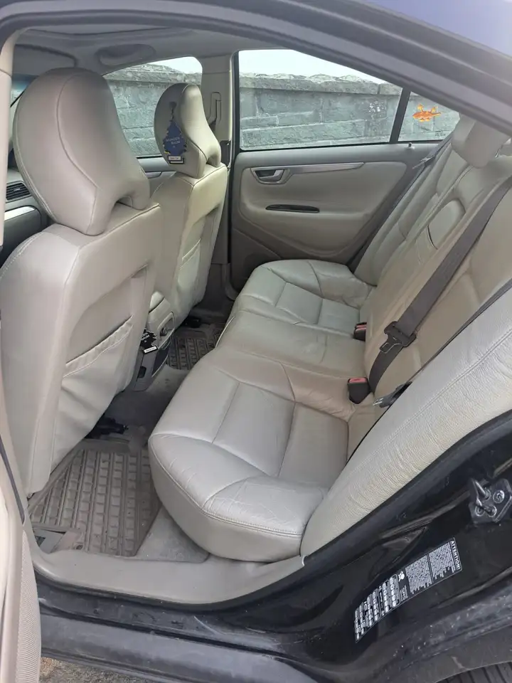 Volvo S60 D5, foto 12