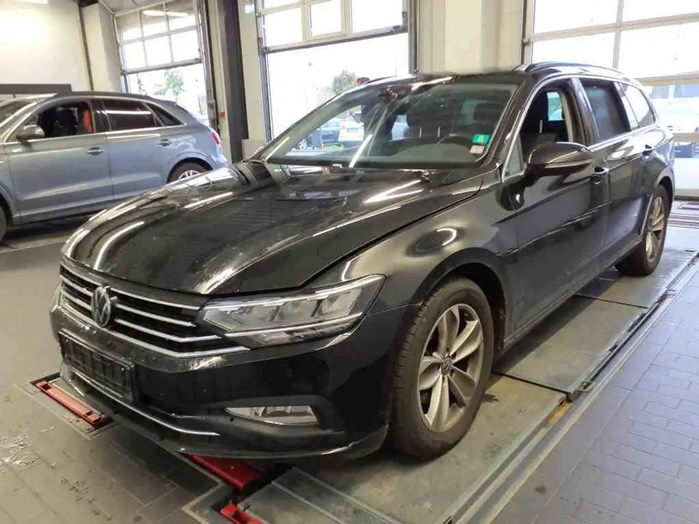 Volkswagen Passat Variant 2.0 TDI DSG BUSINESS +AHK +LED +ACC +RKAM +NAVI + Schwarz - 2