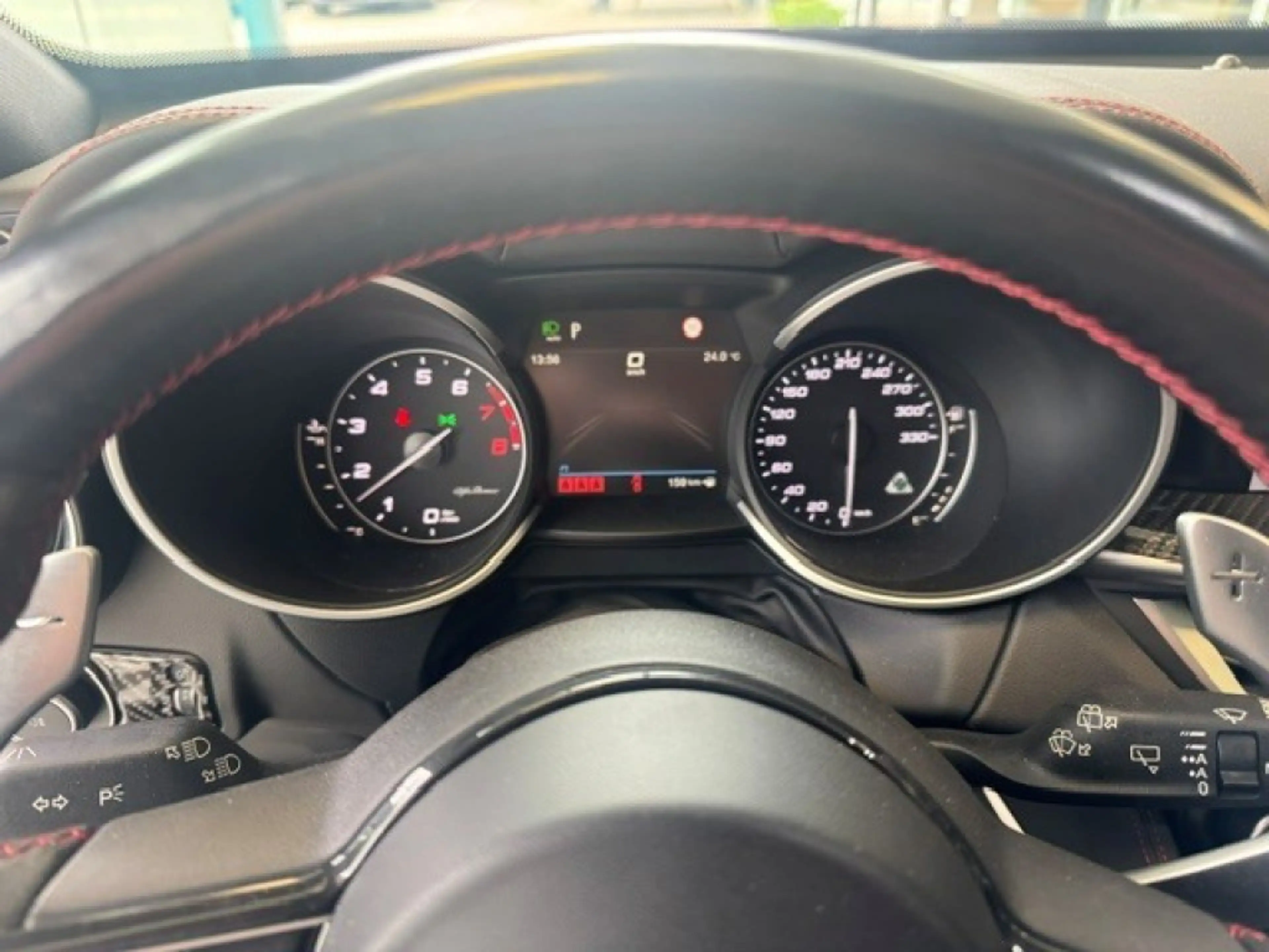 Alfa Romeo Stelvio 2.9 V6 AWD Quadrifoglio — photo 21