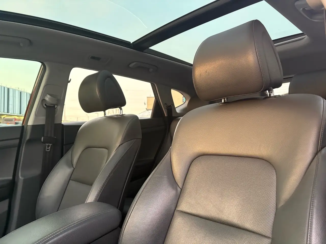 Hyundai TUCSON photo Hyundai TUCSON