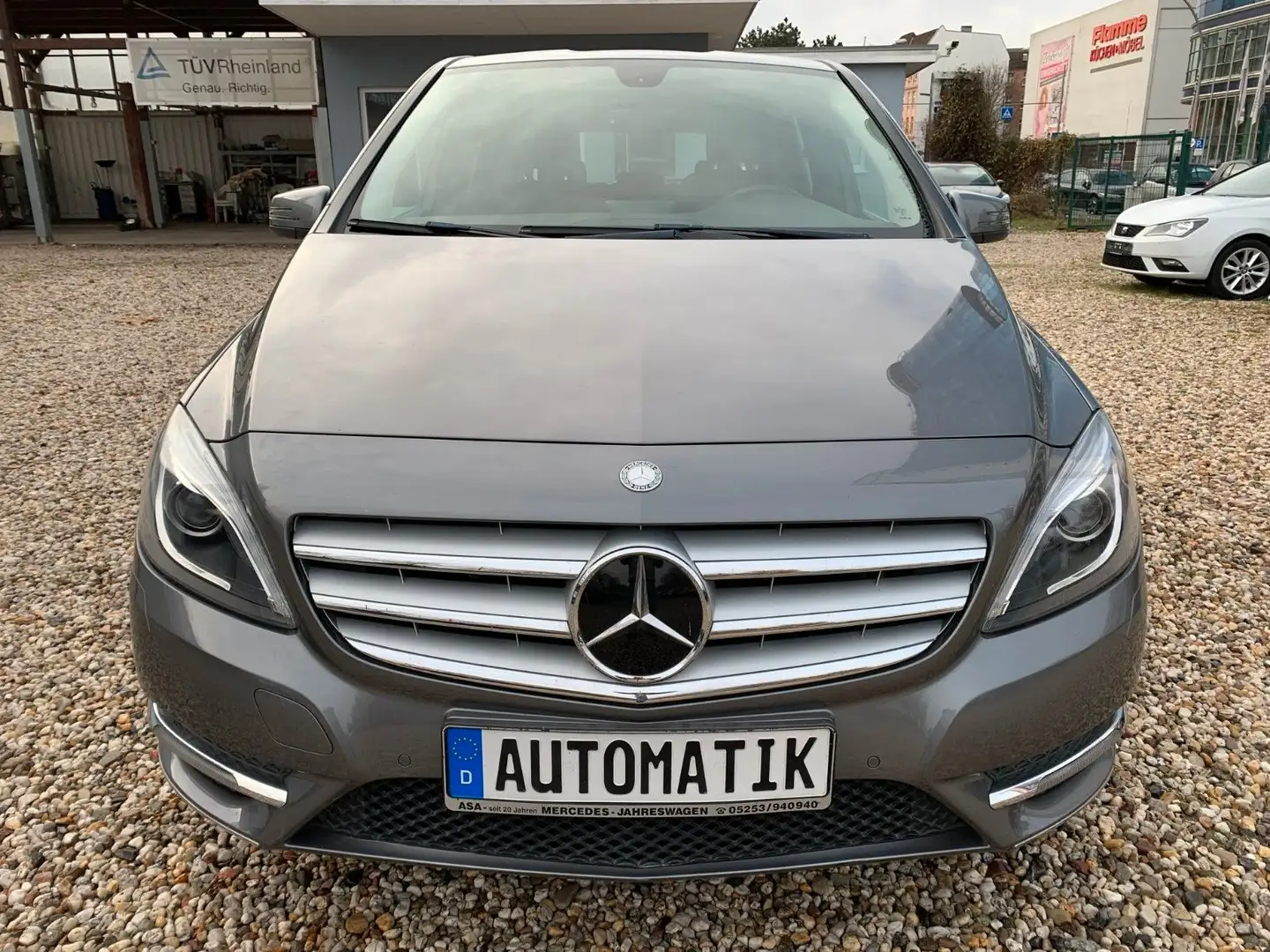 Mercedes-Benz B 180 * Automatik * Scheckheftgepflegt + Extras Gris - 2