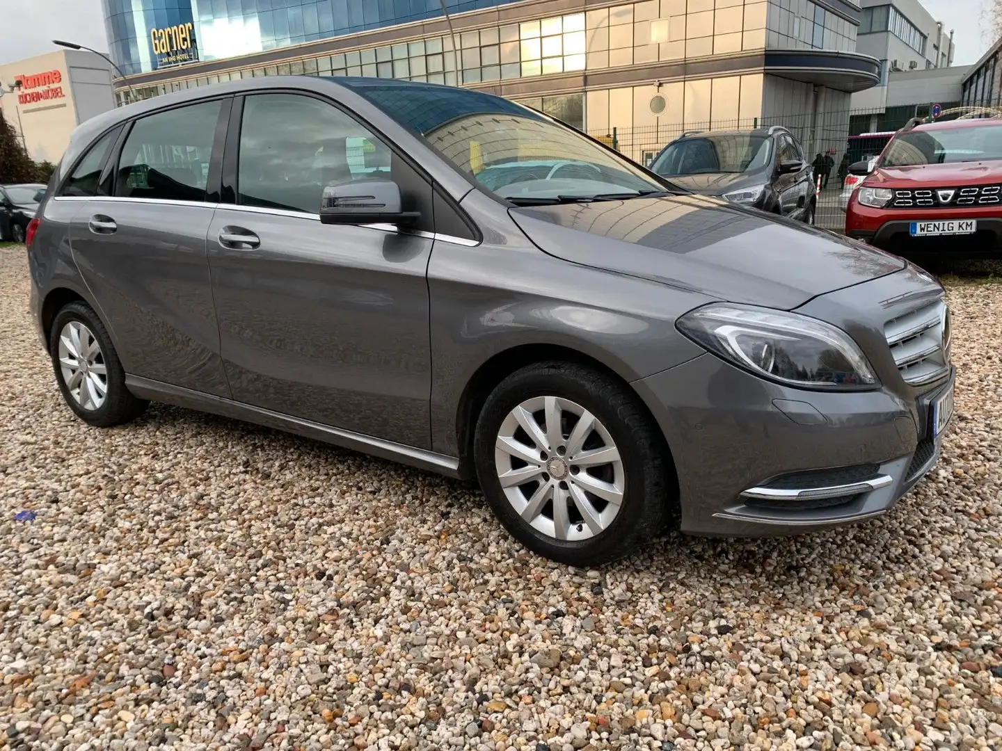 Mercedes-Benz B 180 * Automatik * Scheckheftgepflegt + Extras Gris - 1