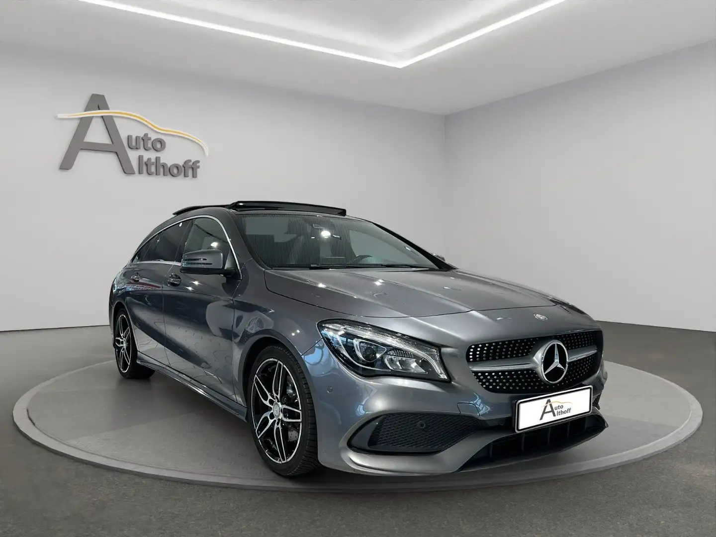 Mercedes-Benz CLA 220 CLA220 SB AMG 4MATIC Aut. PANO LED KAM PARK SHZ Gris - 1