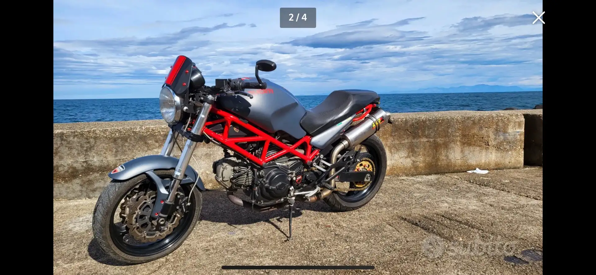 Ducati Monster 695 performance Grey - 2