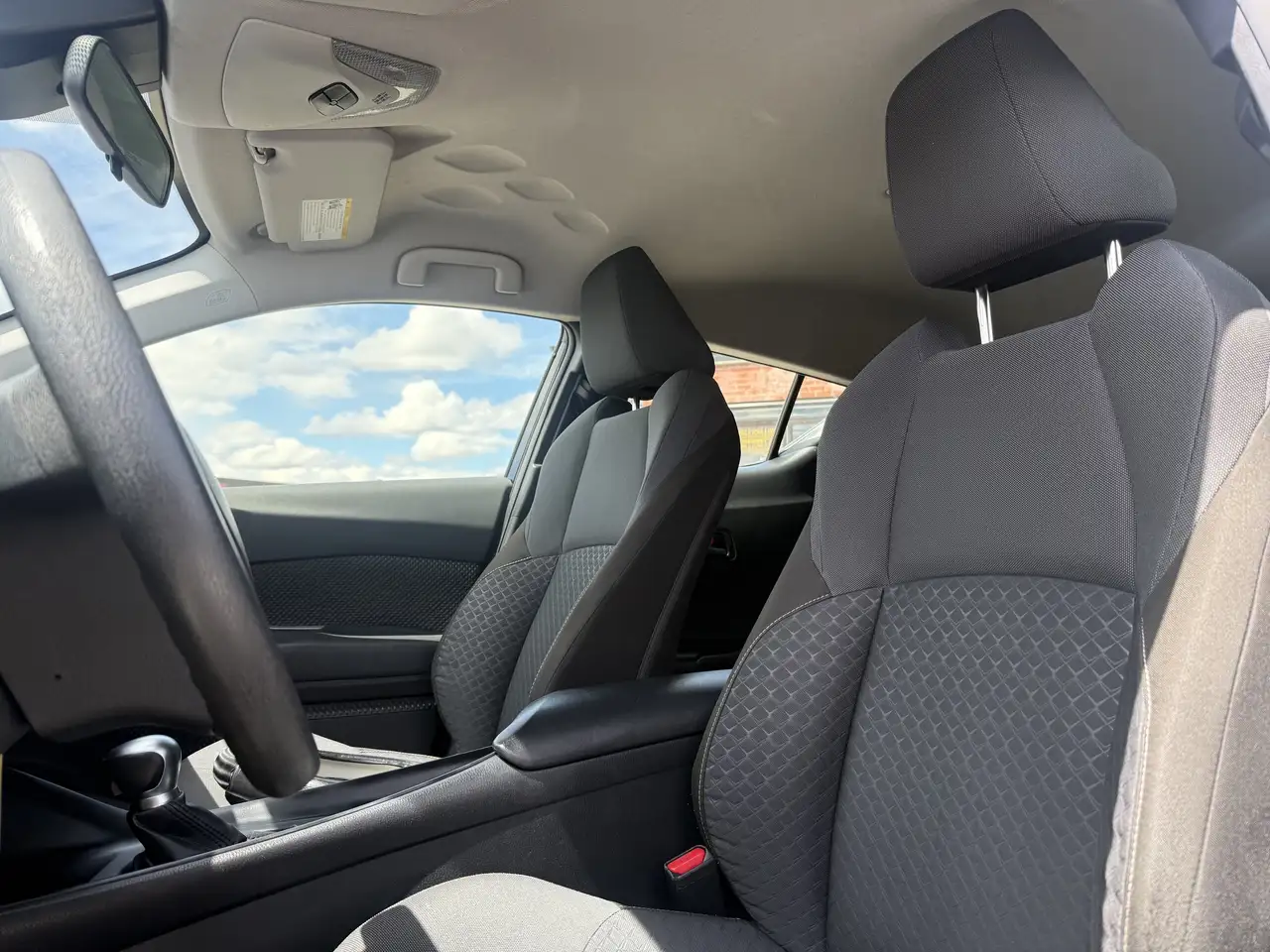 Toyota C-HR снимка Toyota C-HR
