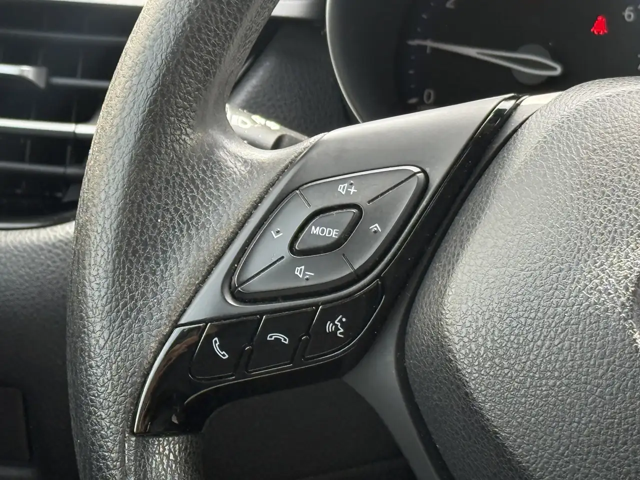 Toyota C-HR снимка Toyota C-HR