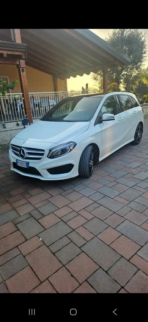 Mercedes-Benz B 200 d Premium Next auto Alb - 1
