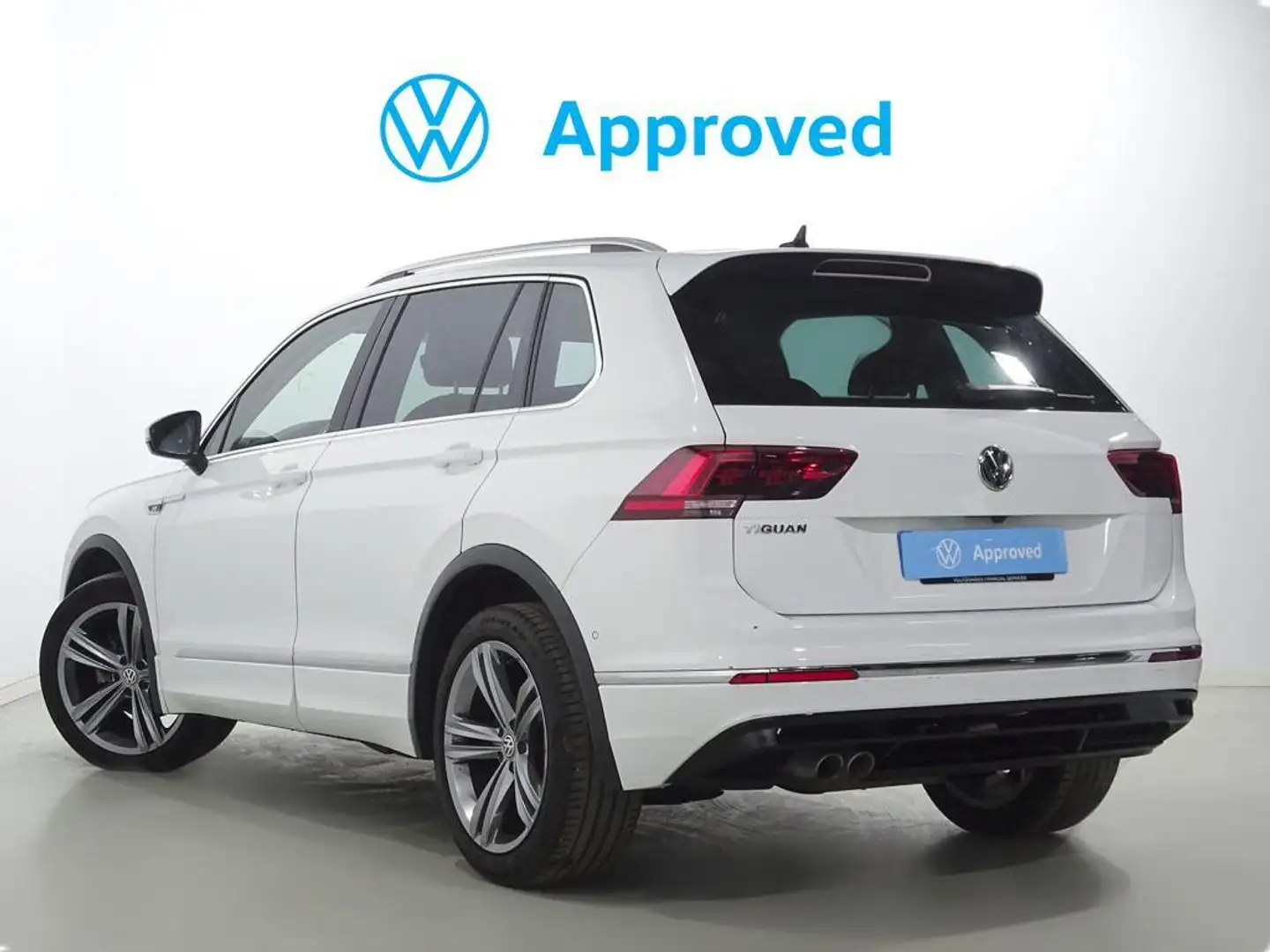 Volkswagen Tiguan 2.0TDI Sport DSG 110kW Wit - 2