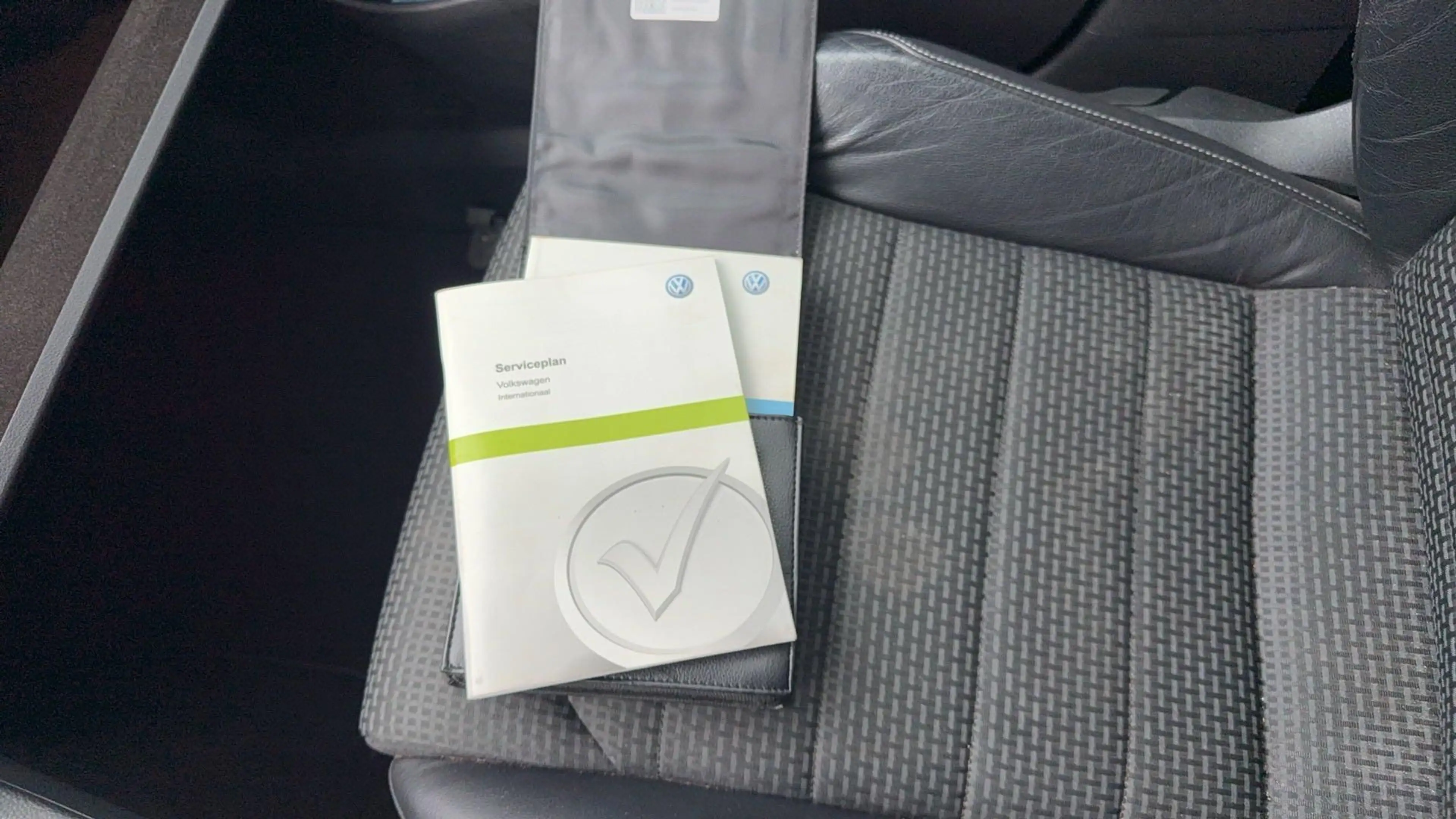 Volkswagen Golf 1.2 TSI Business Edition Connected — photo 13