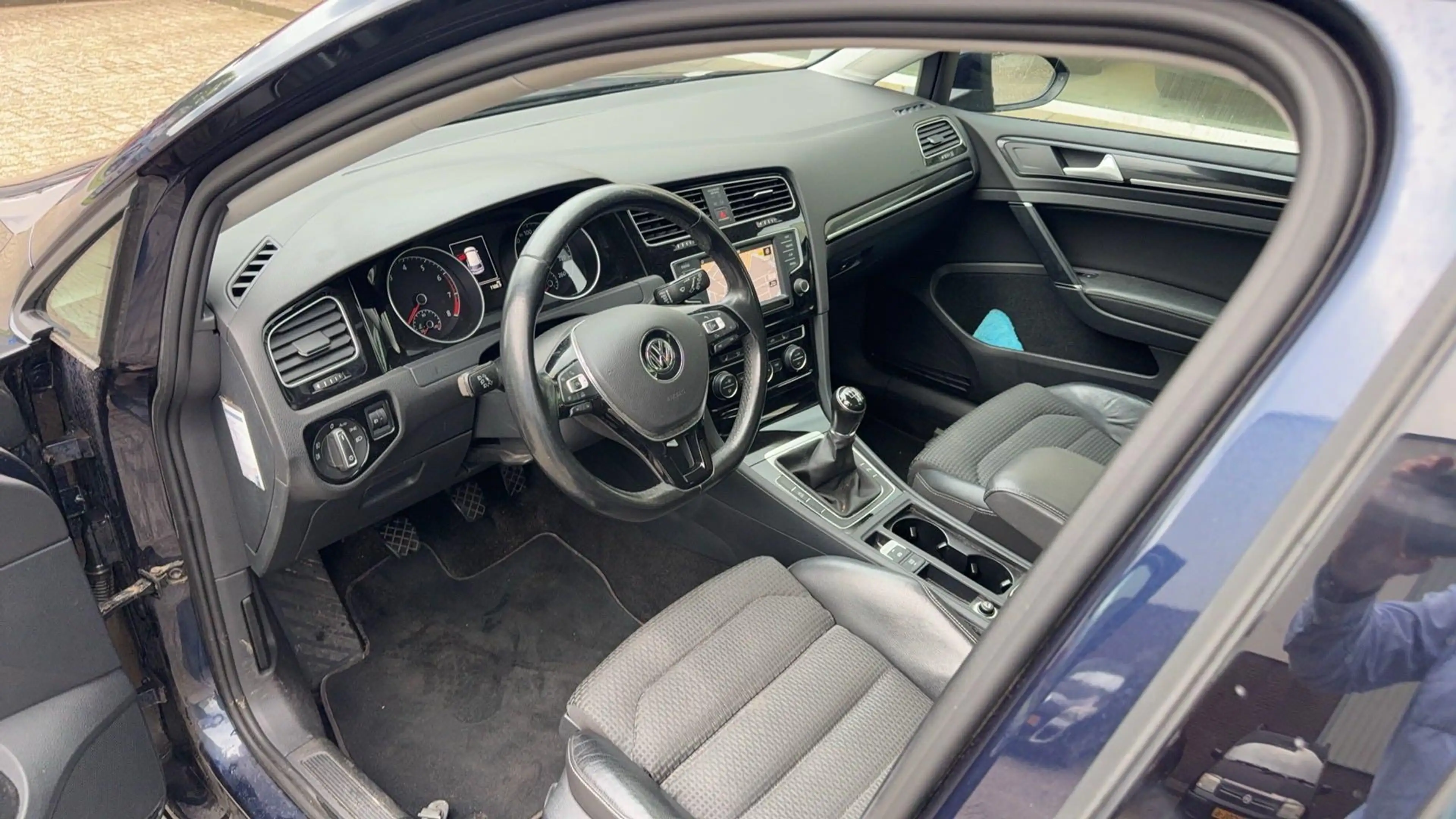 Volkswagen Golf 1.2 TSI Business Edition Connected — photo 7